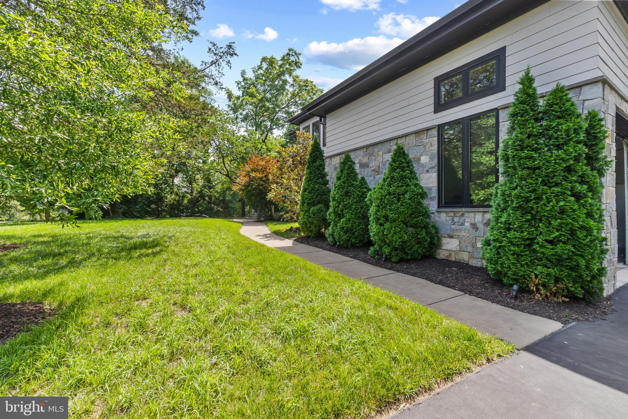BROOKHAVEN - Residential