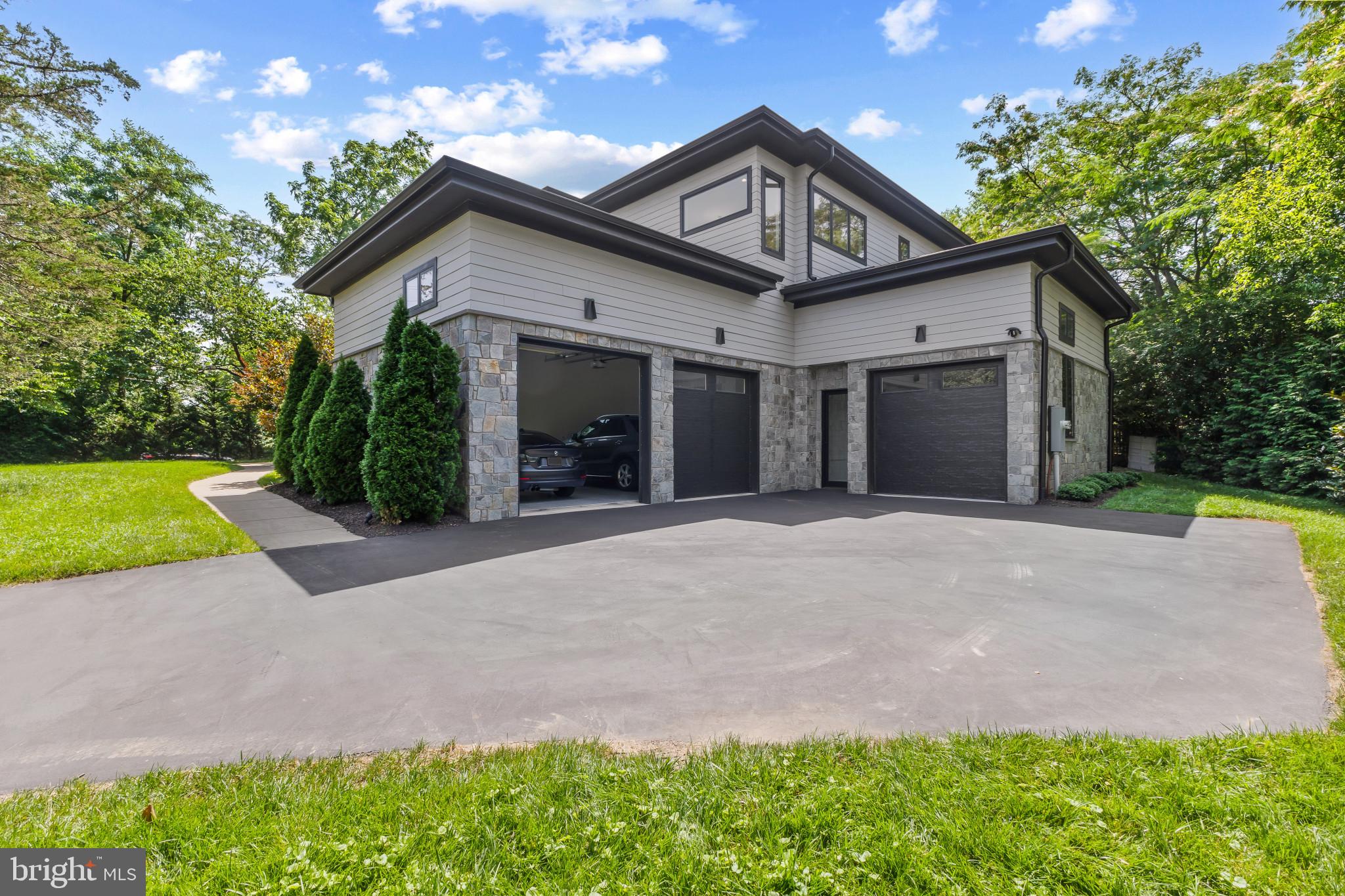 BROOKHAVEN - Residential