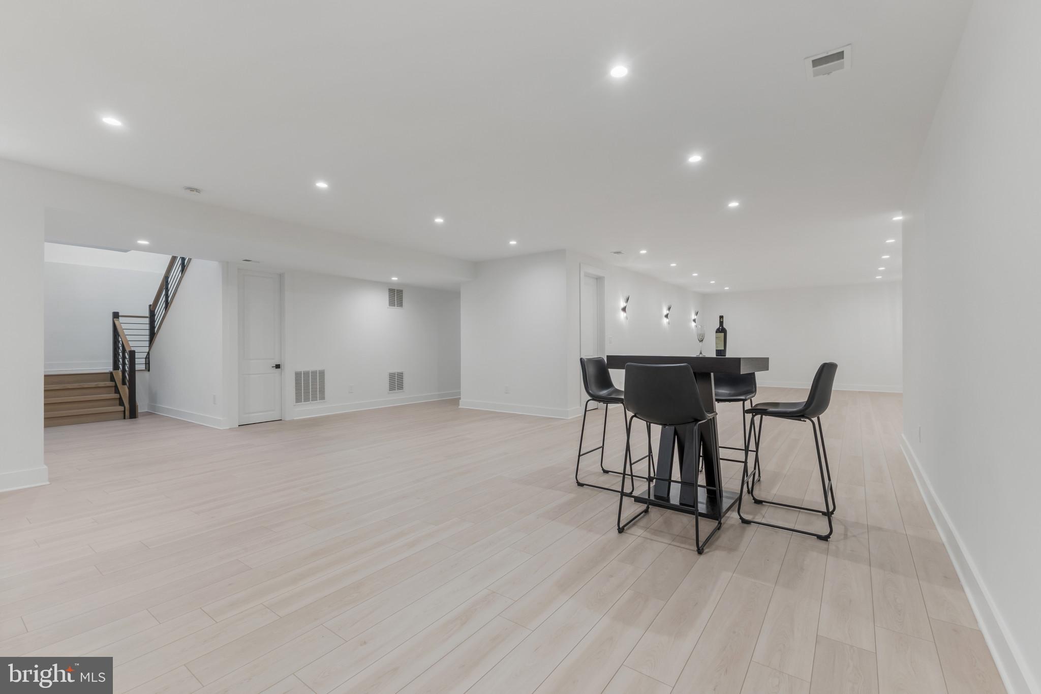 BROOKHAVEN - Residential