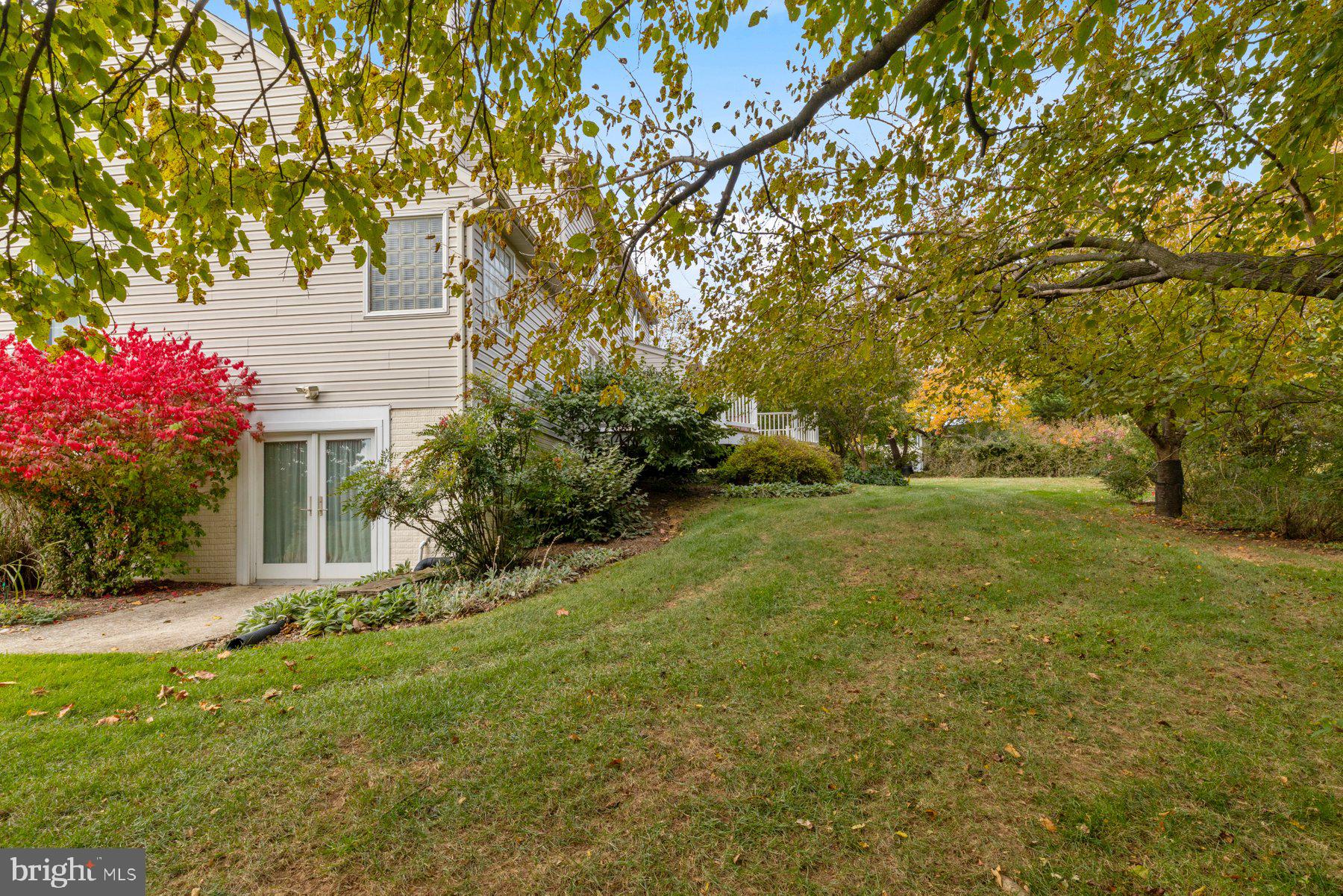 HUNT COUNTRY ESTATES - Residential