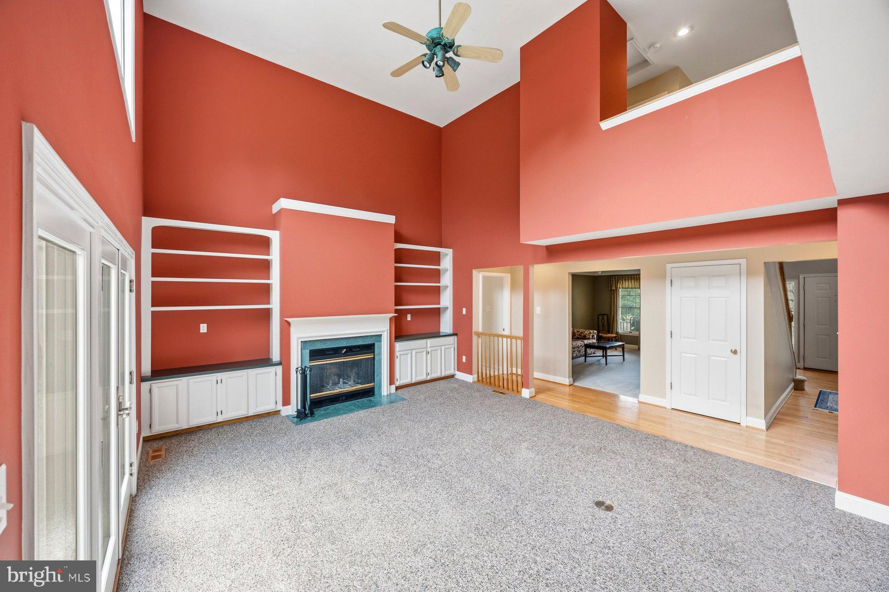 HUNT COUNTRY ESTATES - Residential