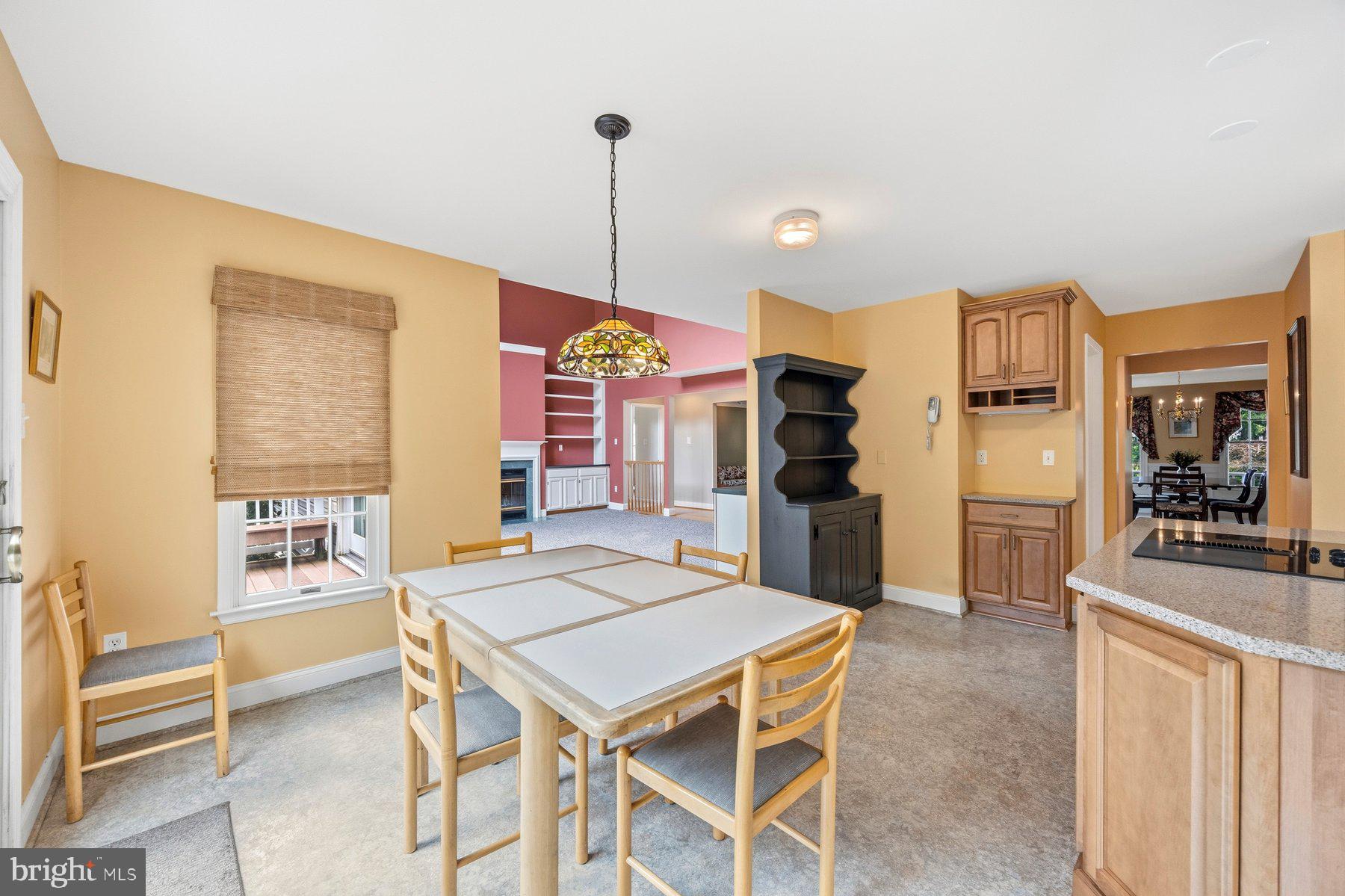 HUNT COUNTRY ESTATES - Residential