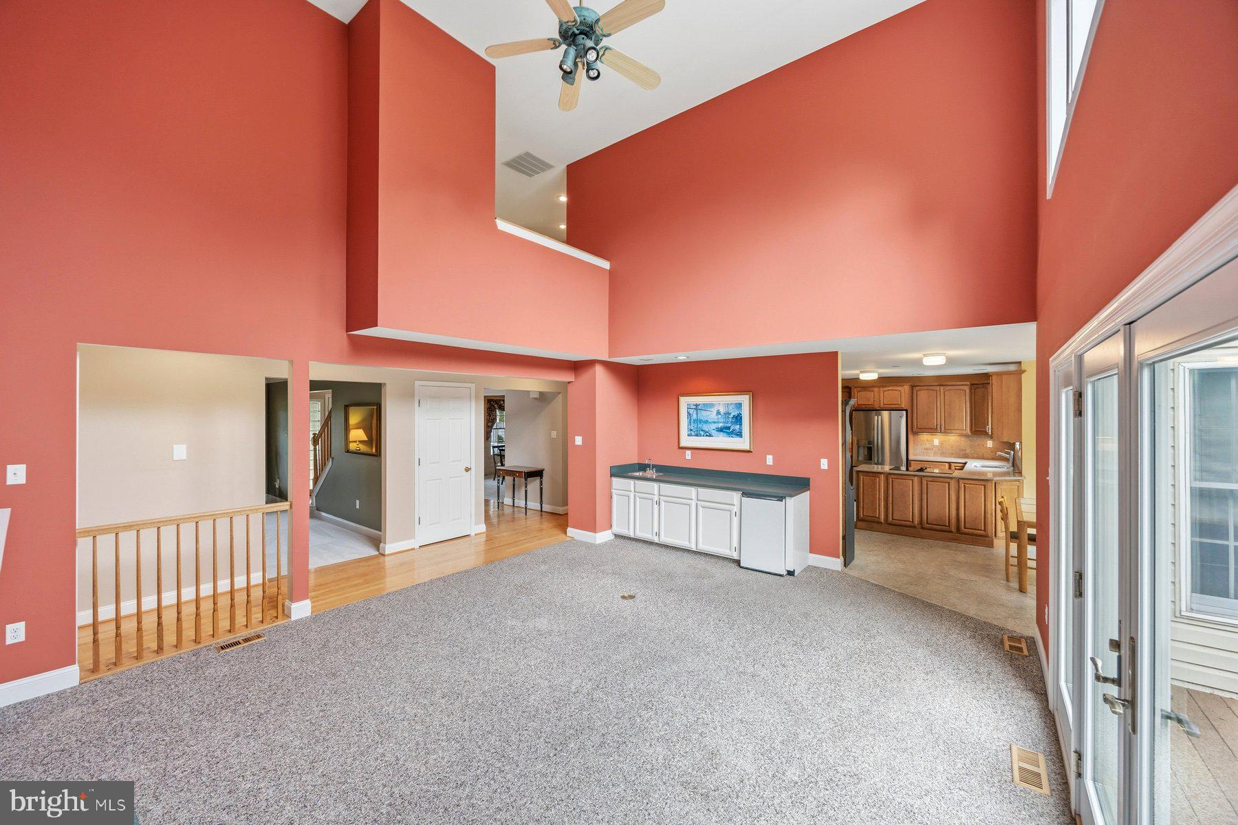 HUNT COUNTRY ESTATES - Residential