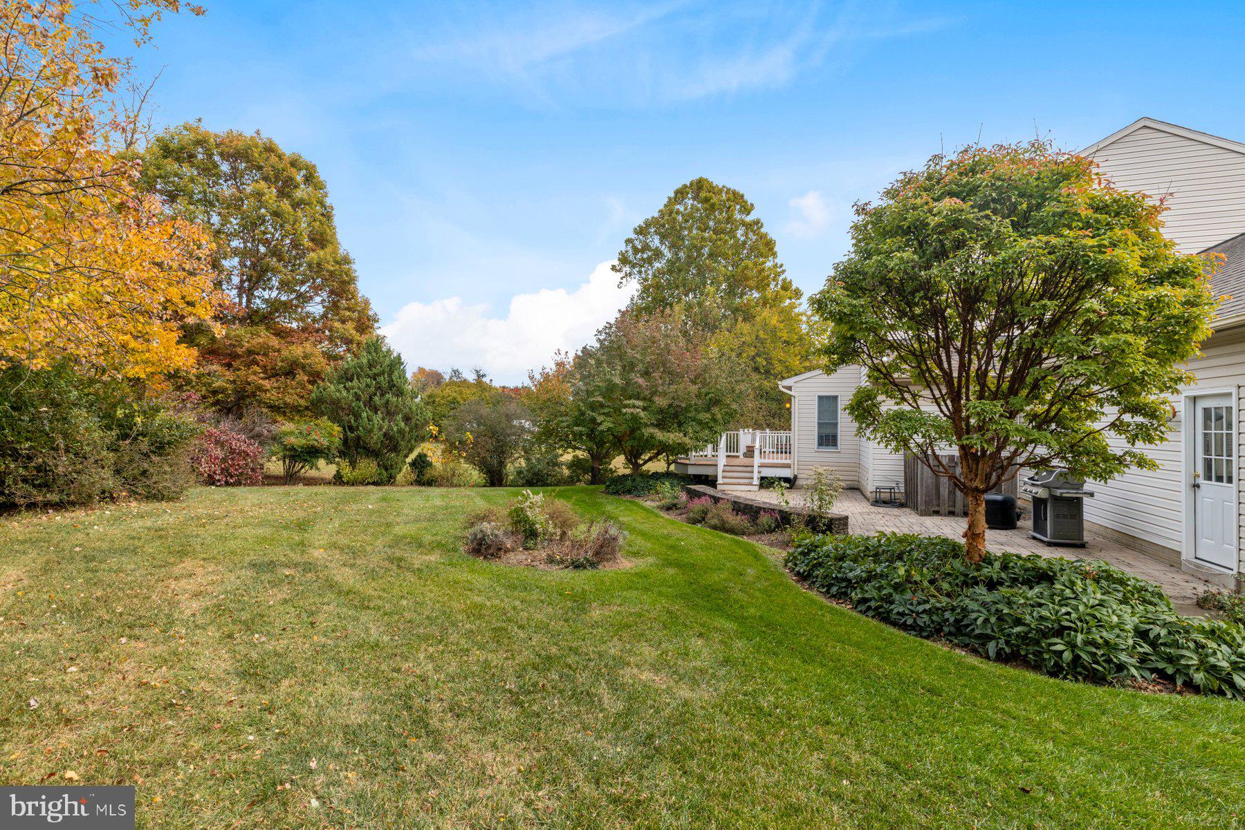 HUNT COUNTRY ESTATES - Residential