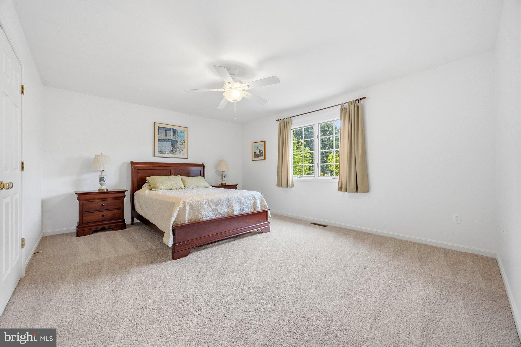 HUNT COUNTRY ESTATES - Residential