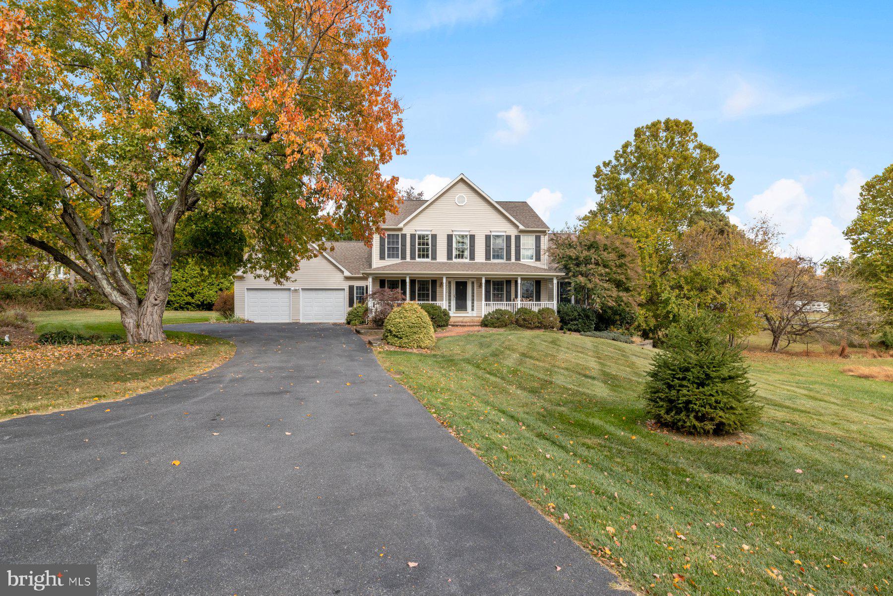 HUNT COUNTRY ESTATES - Residential