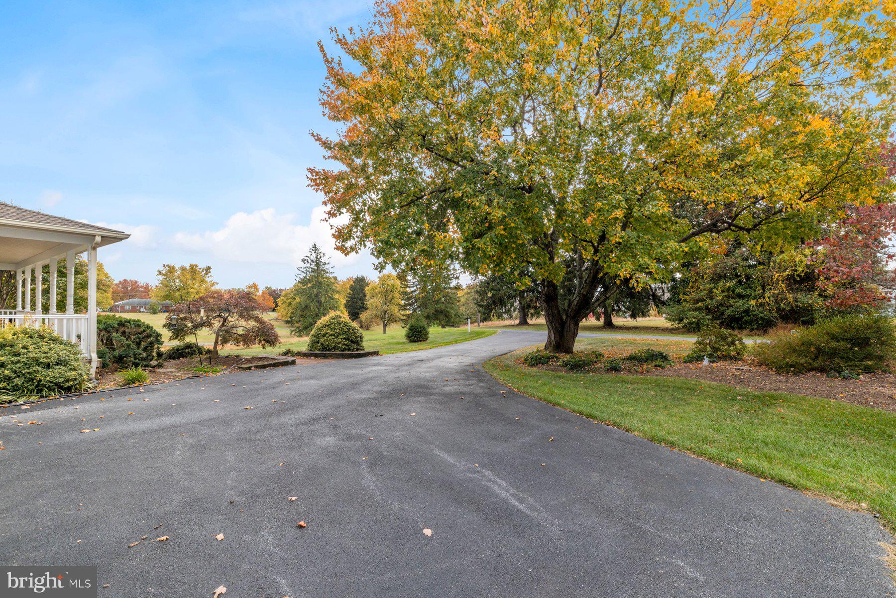 HUNT COUNTRY ESTATES - Residential