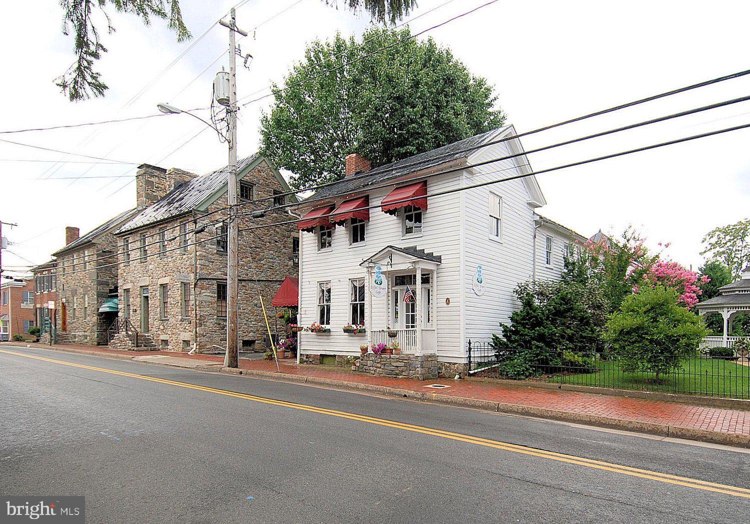 POTOMAC STATION - Residential