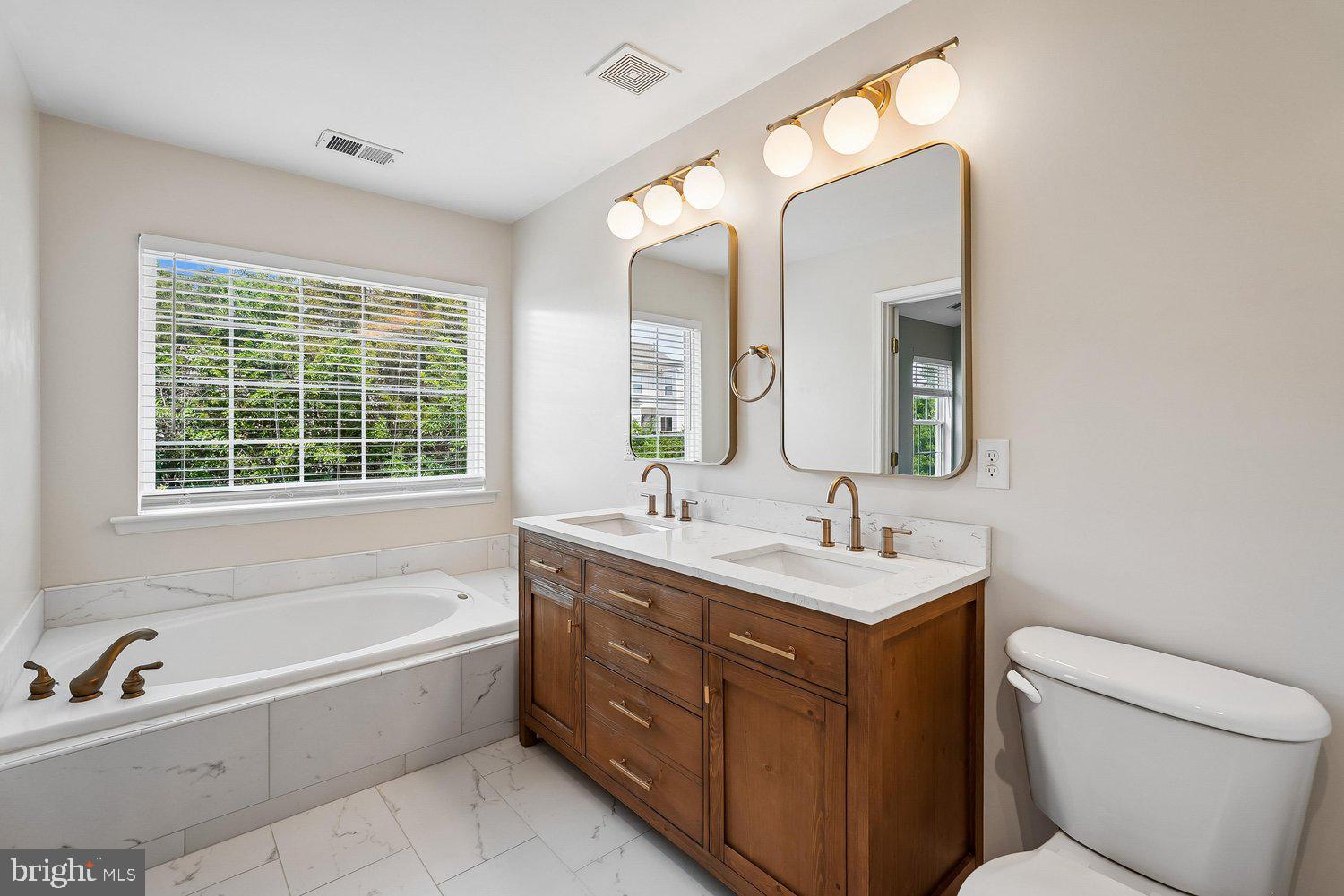 POTOMAC STATION - Residential