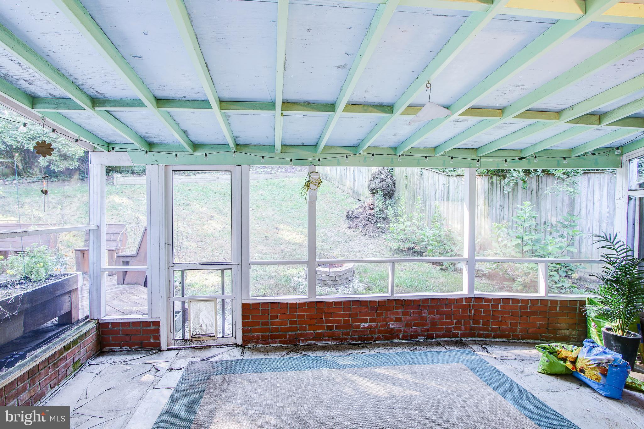 ROCK CREEK PALISADES - Residential