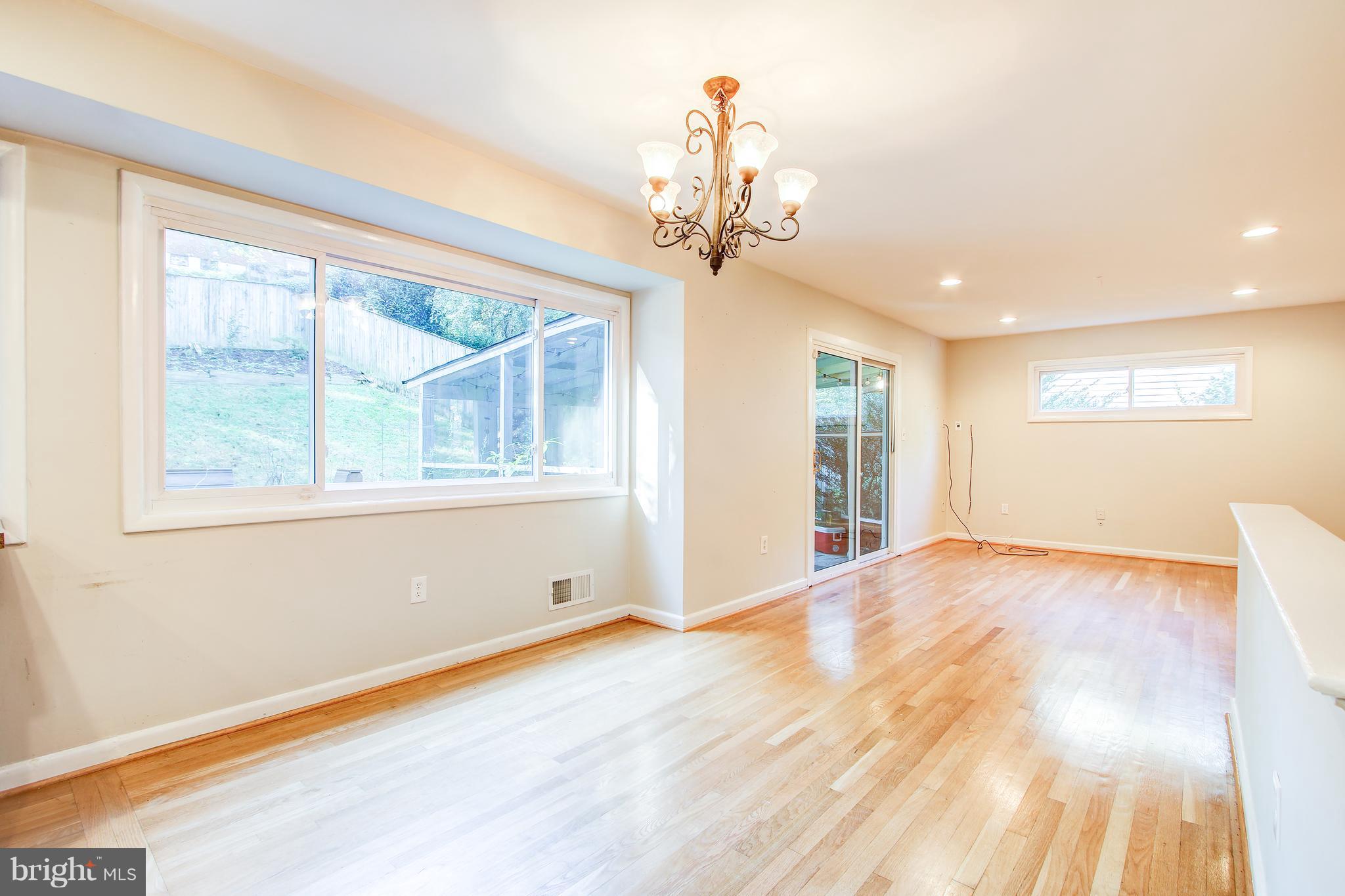 ROCK CREEK PALISADES - Residential