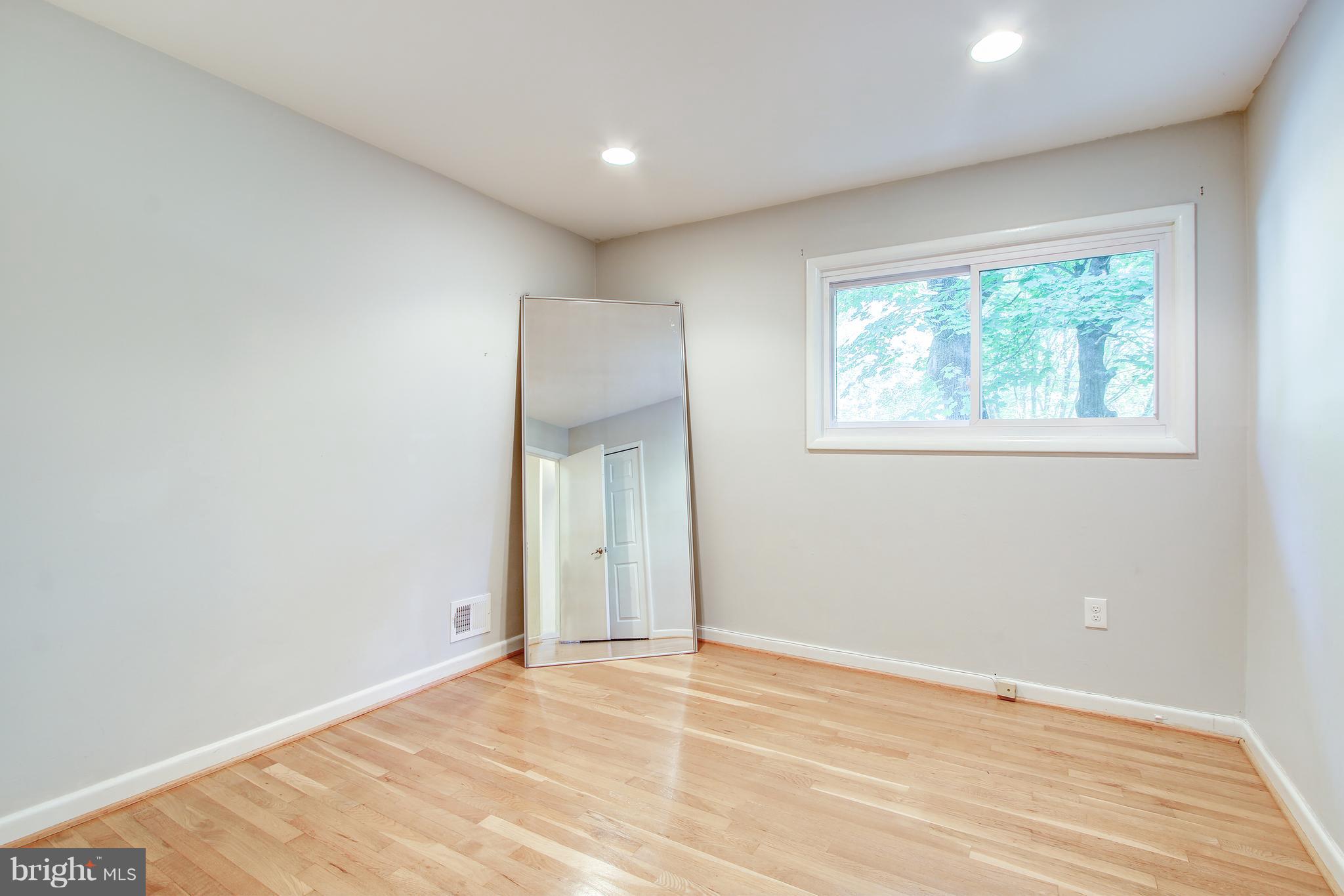ROCK CREEK PALISADES - Residential