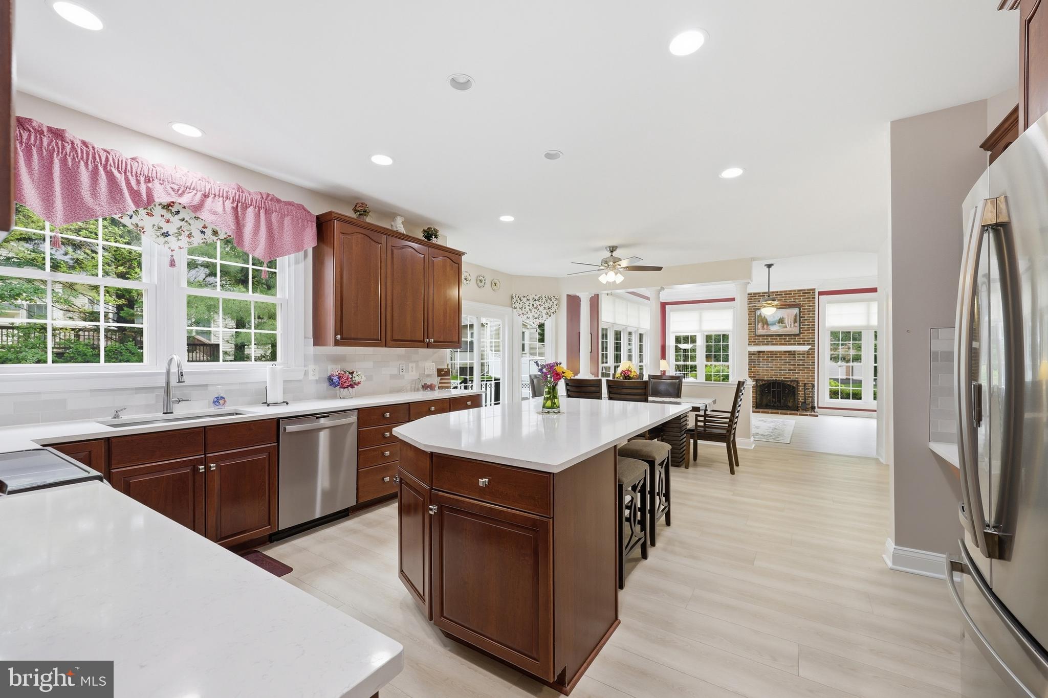 NORBECK GROVE - Residential