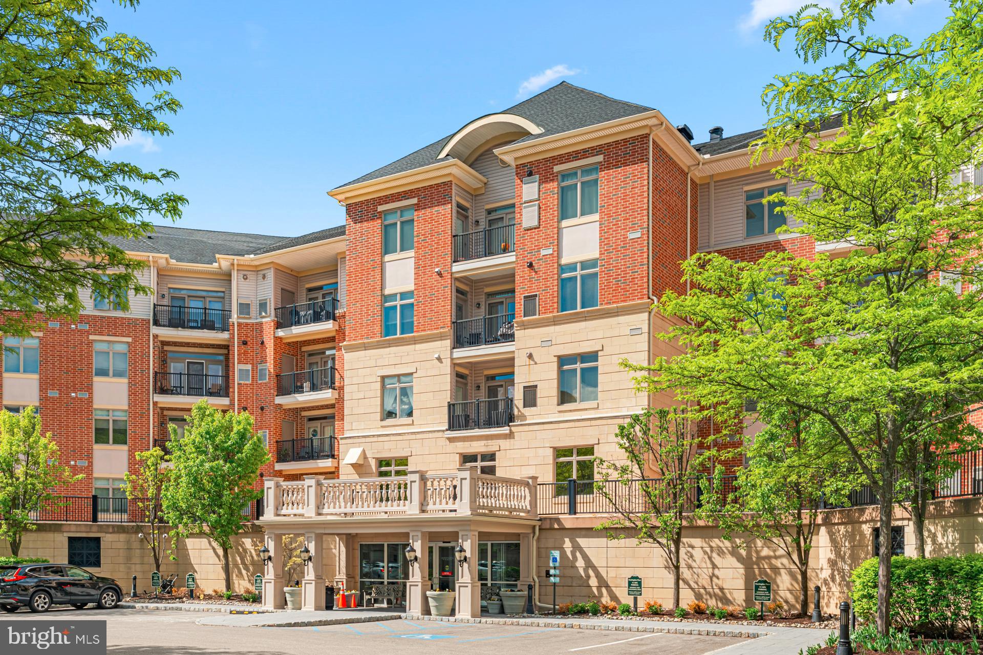 HUNTINGDON PLACE - Residential