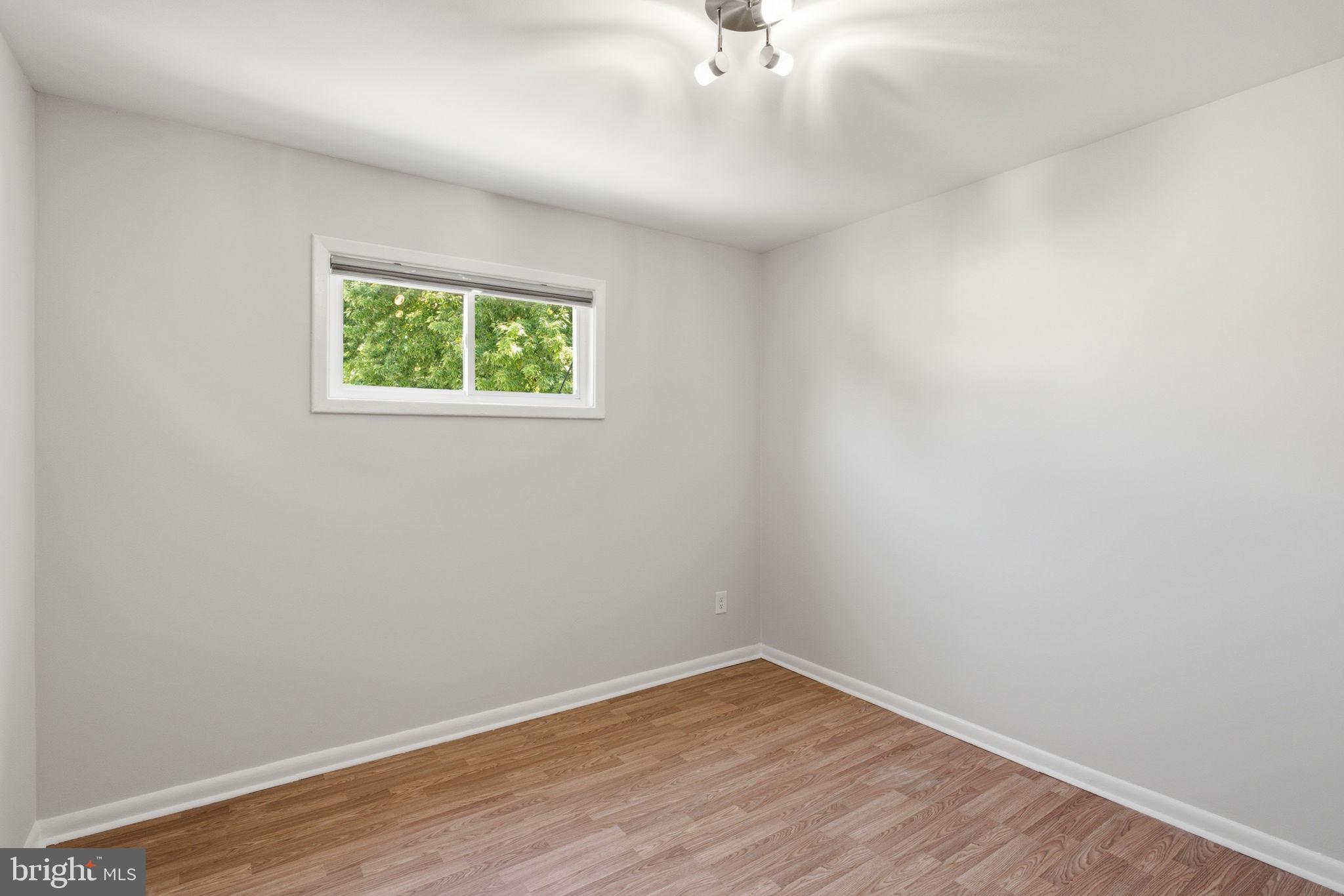 WILLOWDALE - Residential