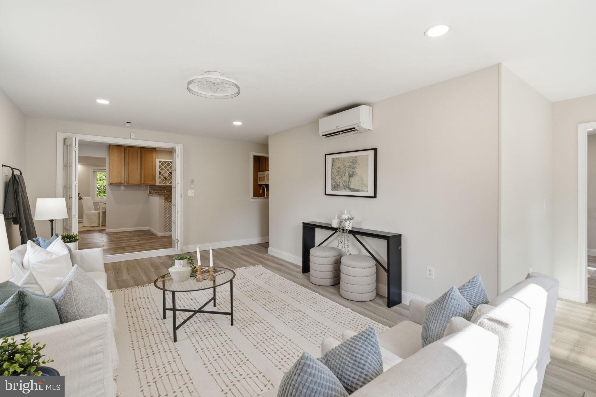 WILLOWDALE - Residential