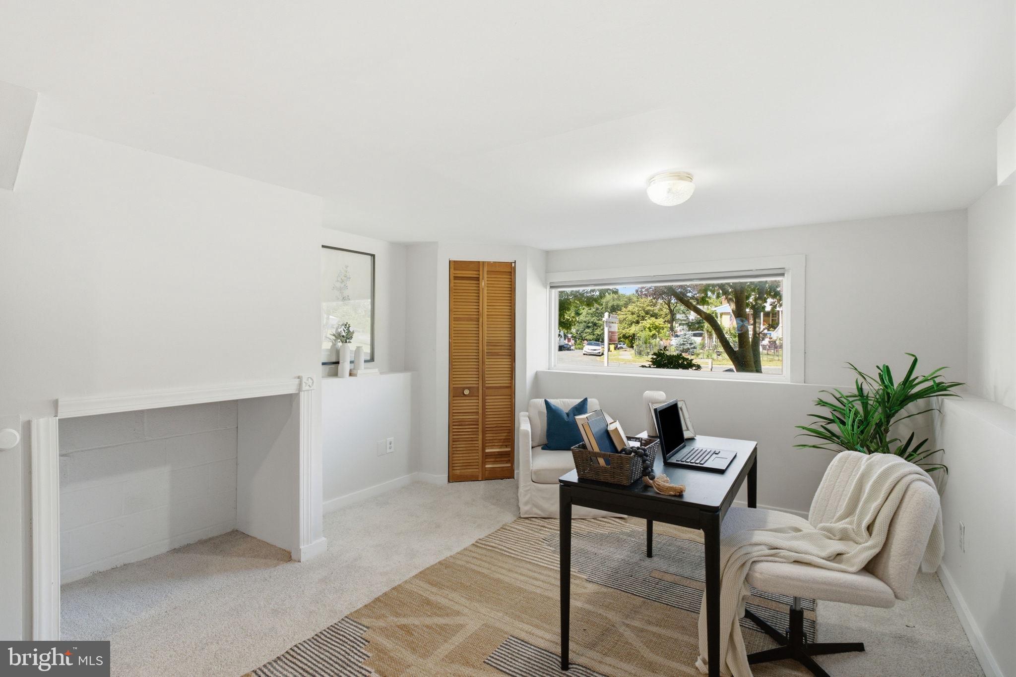 WILLOWDALE - Residential