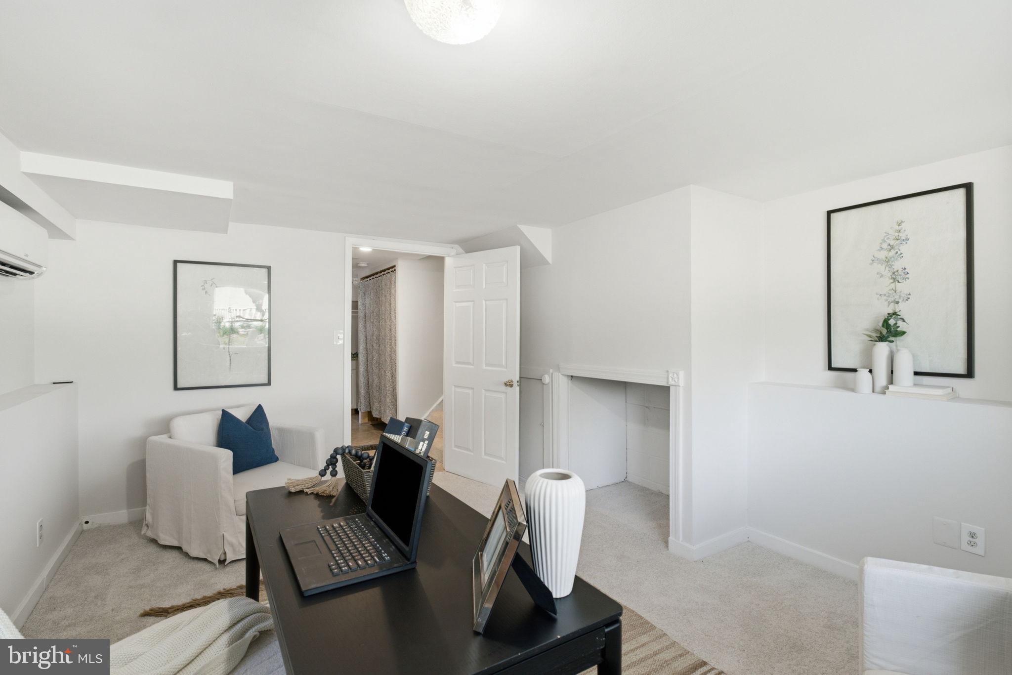 WILLOWDALE - Residential
