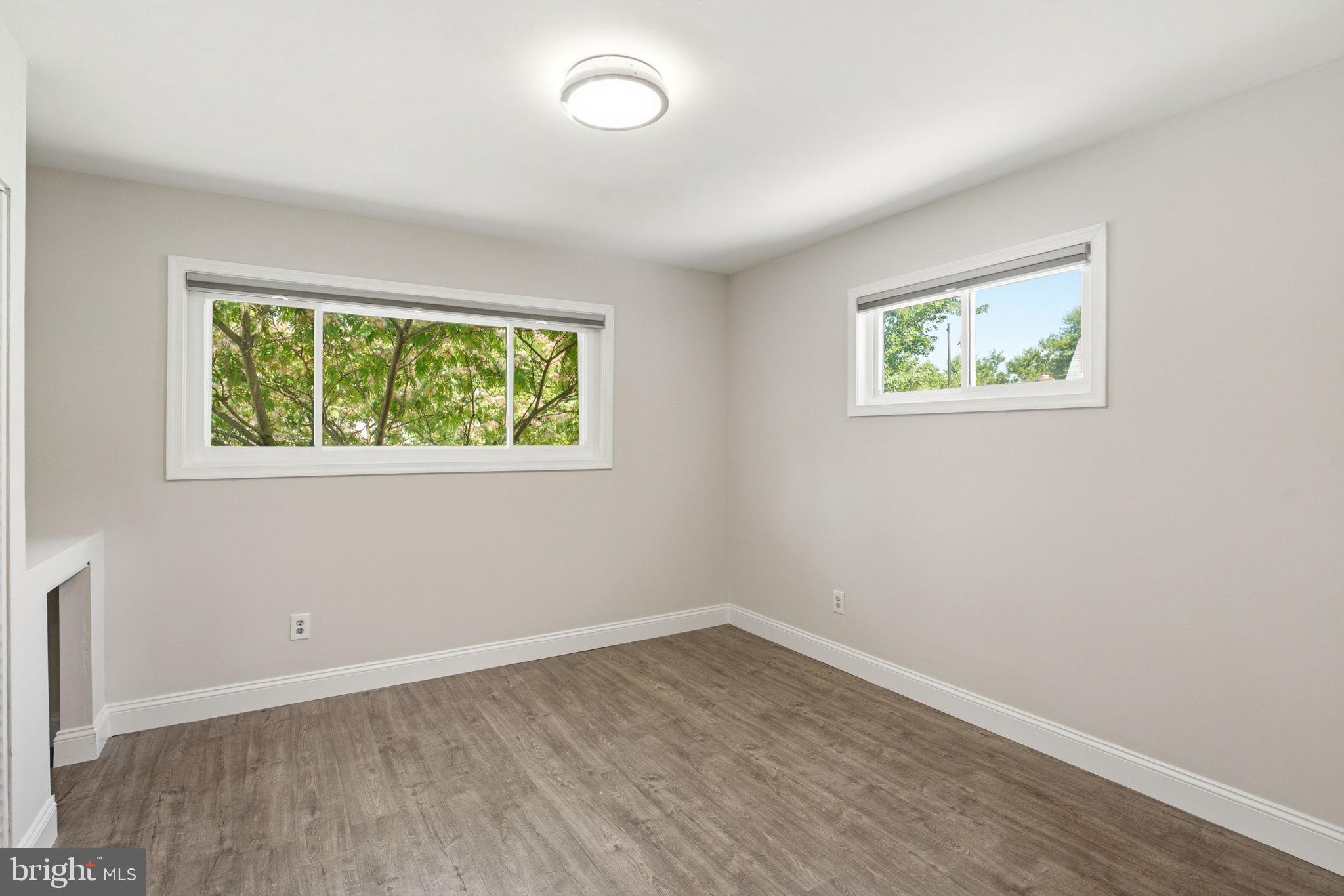 WILLOWDALE - Residential