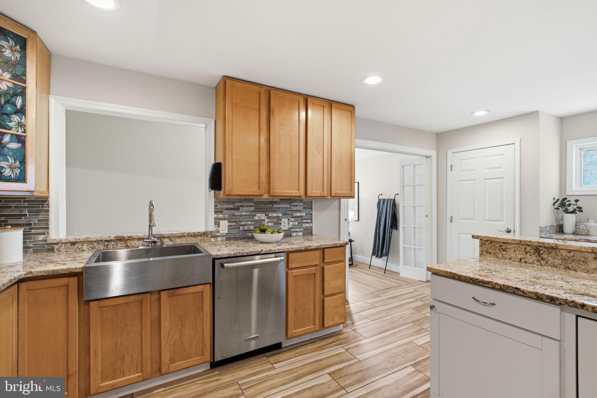 WILLOWDALE - Residential