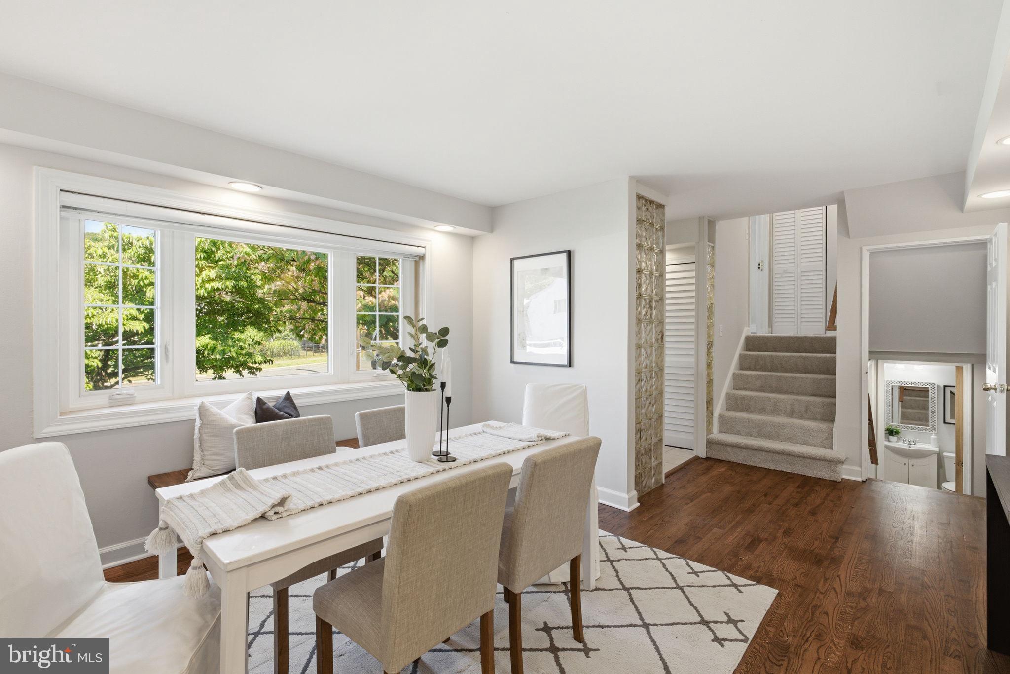 WILLOWDALE - Residential