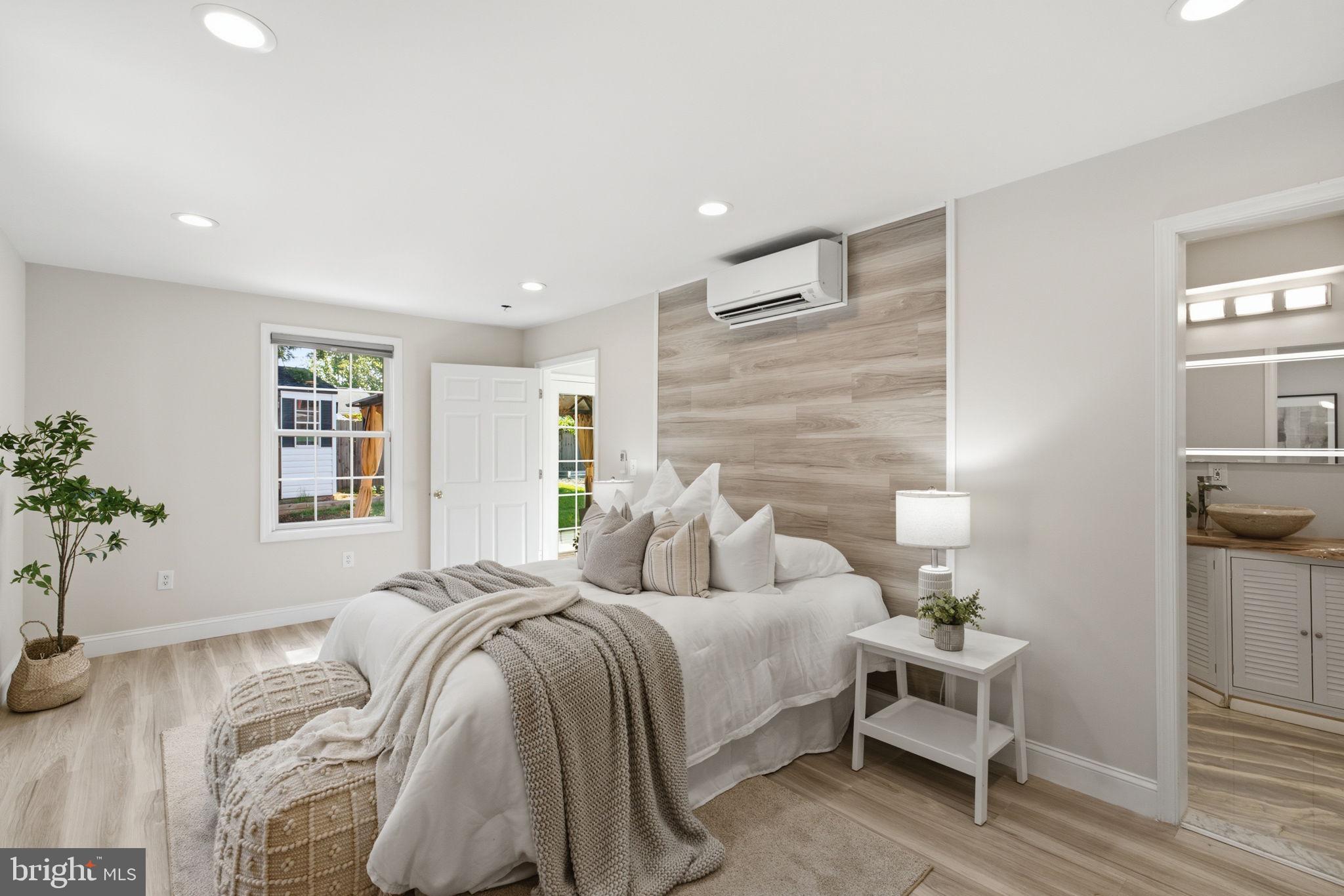 WILLOWDALE - Residential