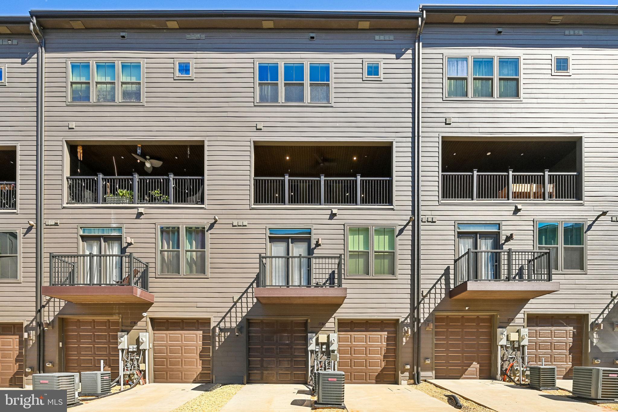 PADDOCK POINTE - Residential