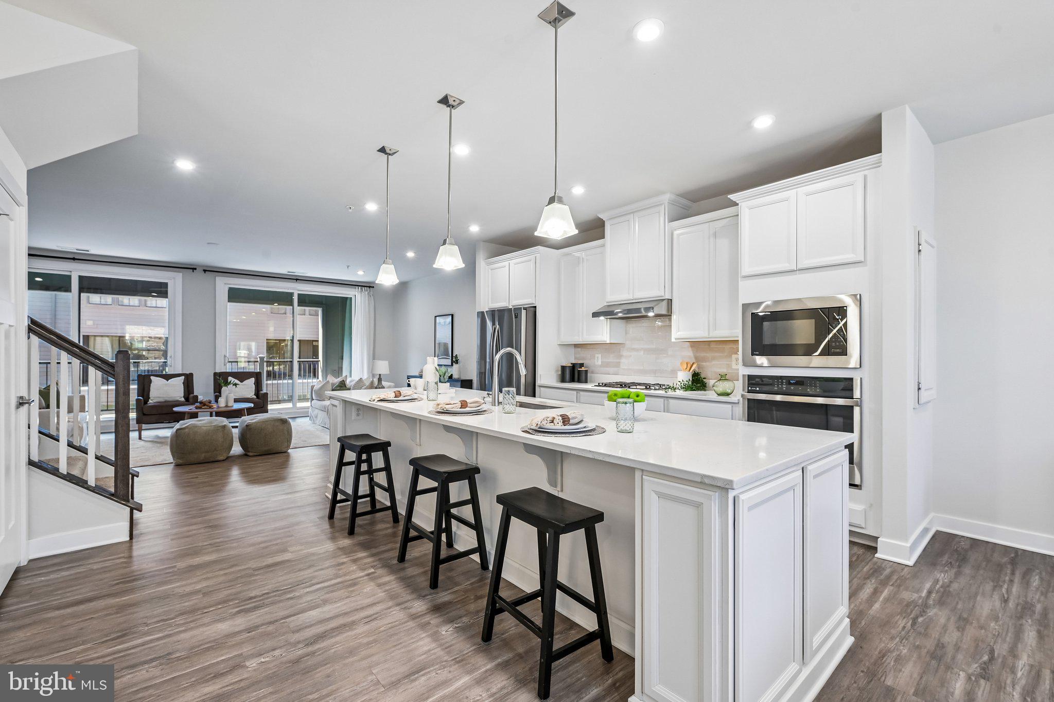 PADDOCK POINTE - Residential
