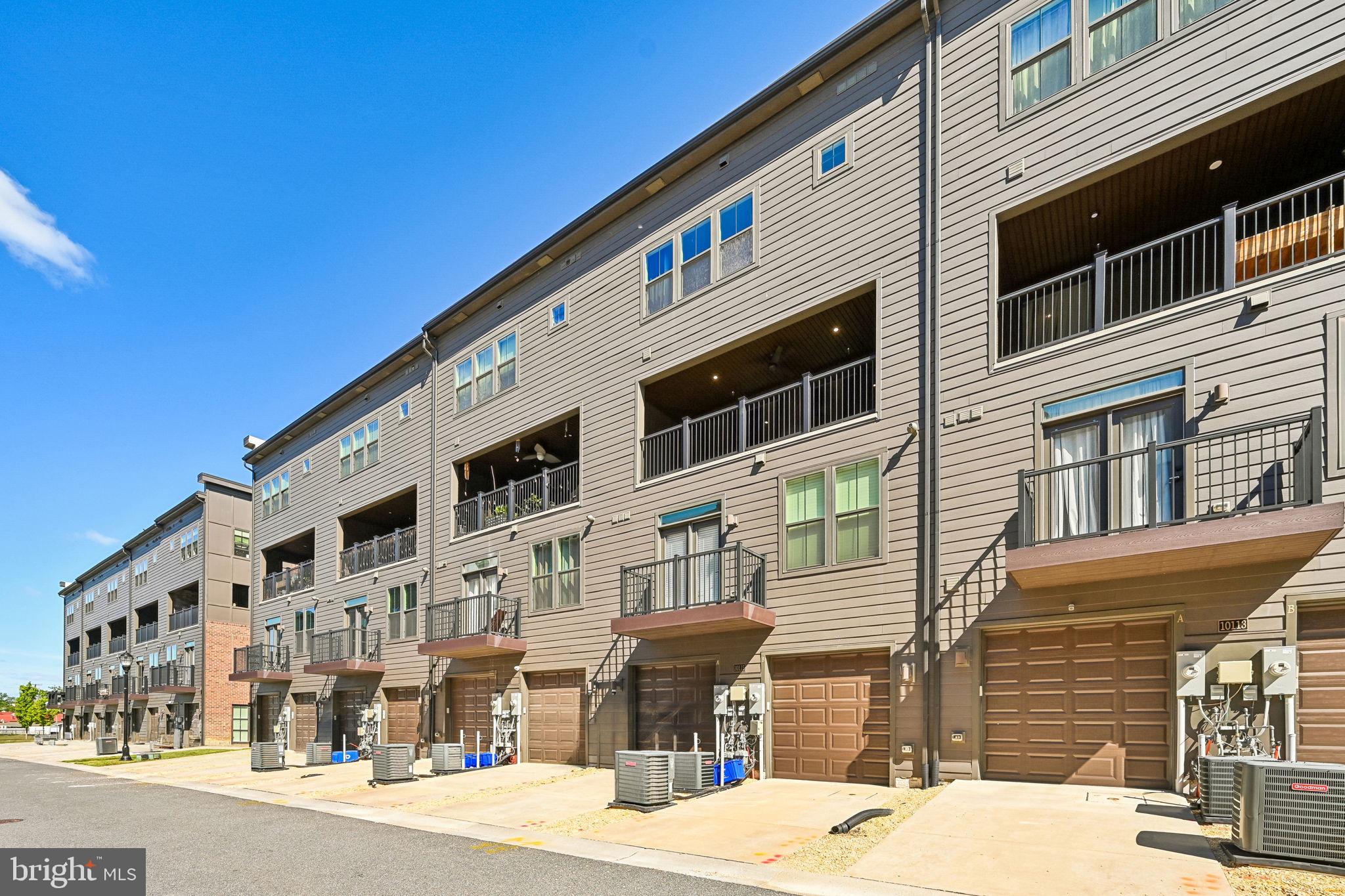 PADDOCK POINTE - Residential