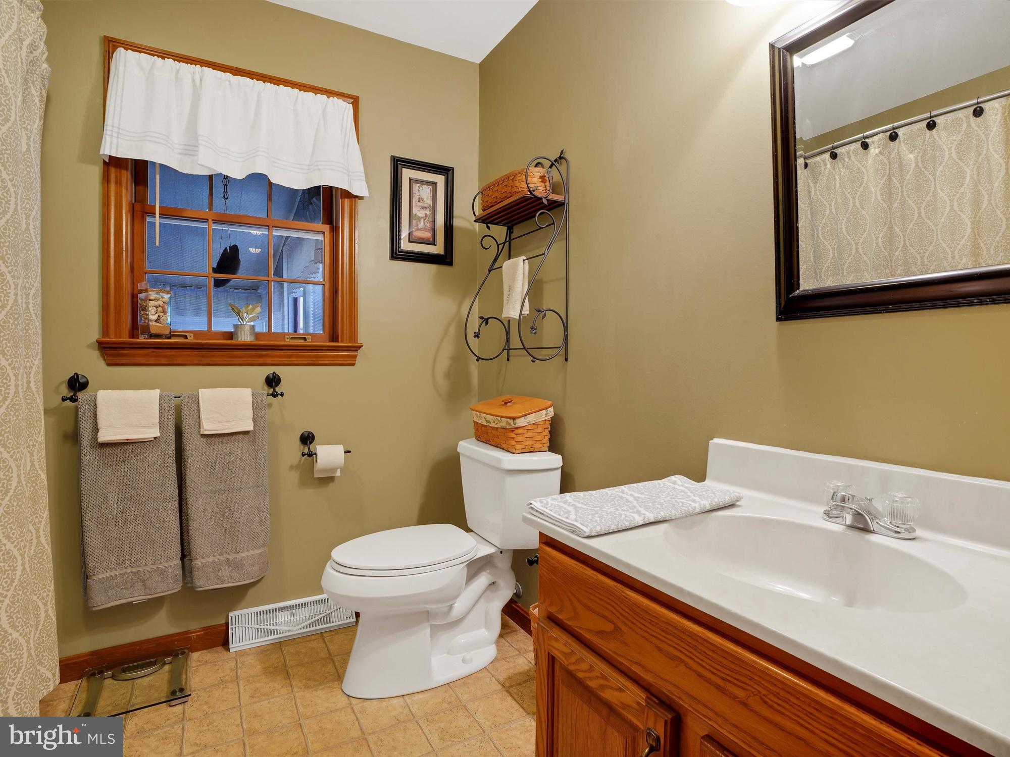 ELMCREST - Residential