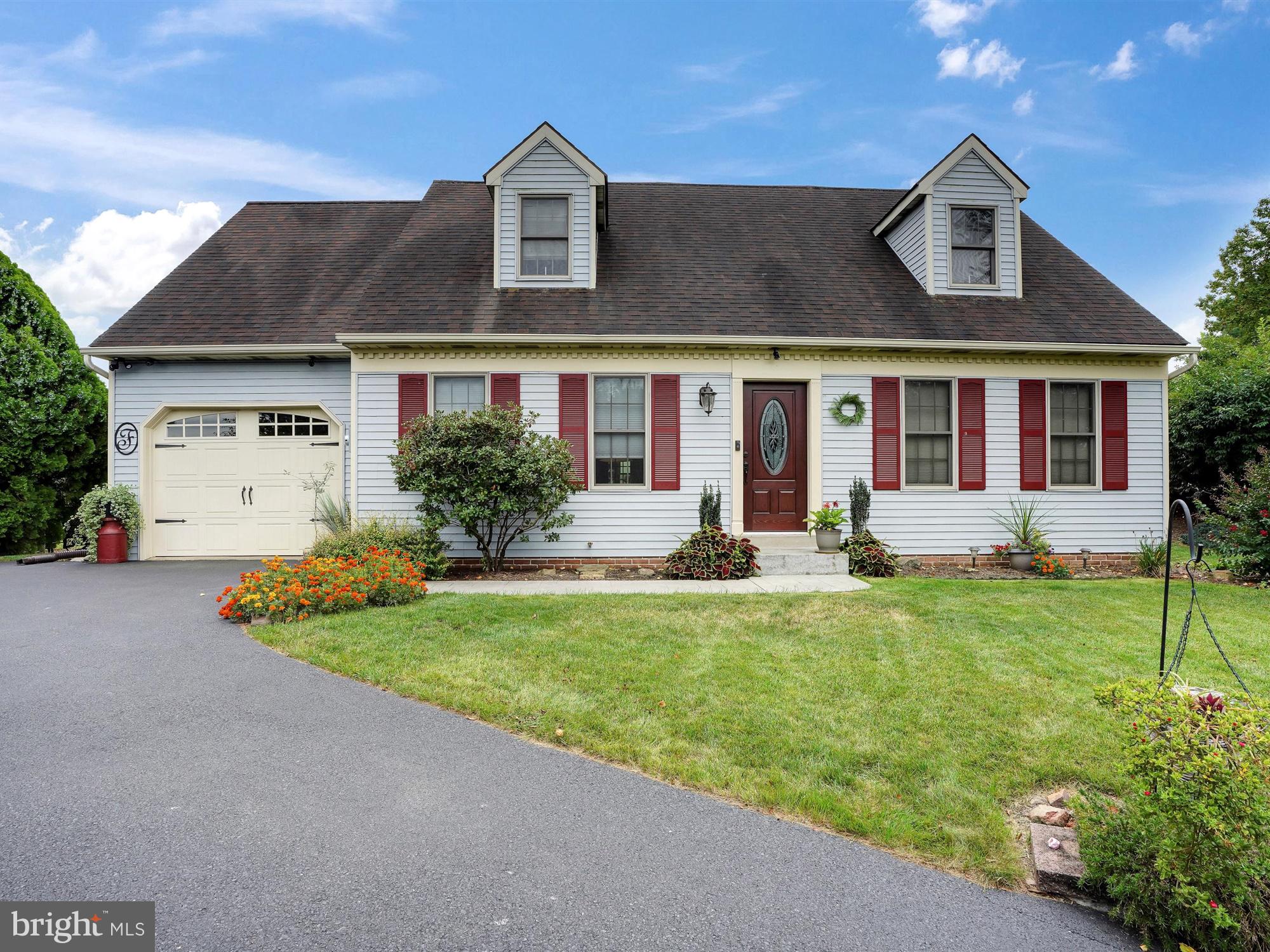 ELMCREST - Residential