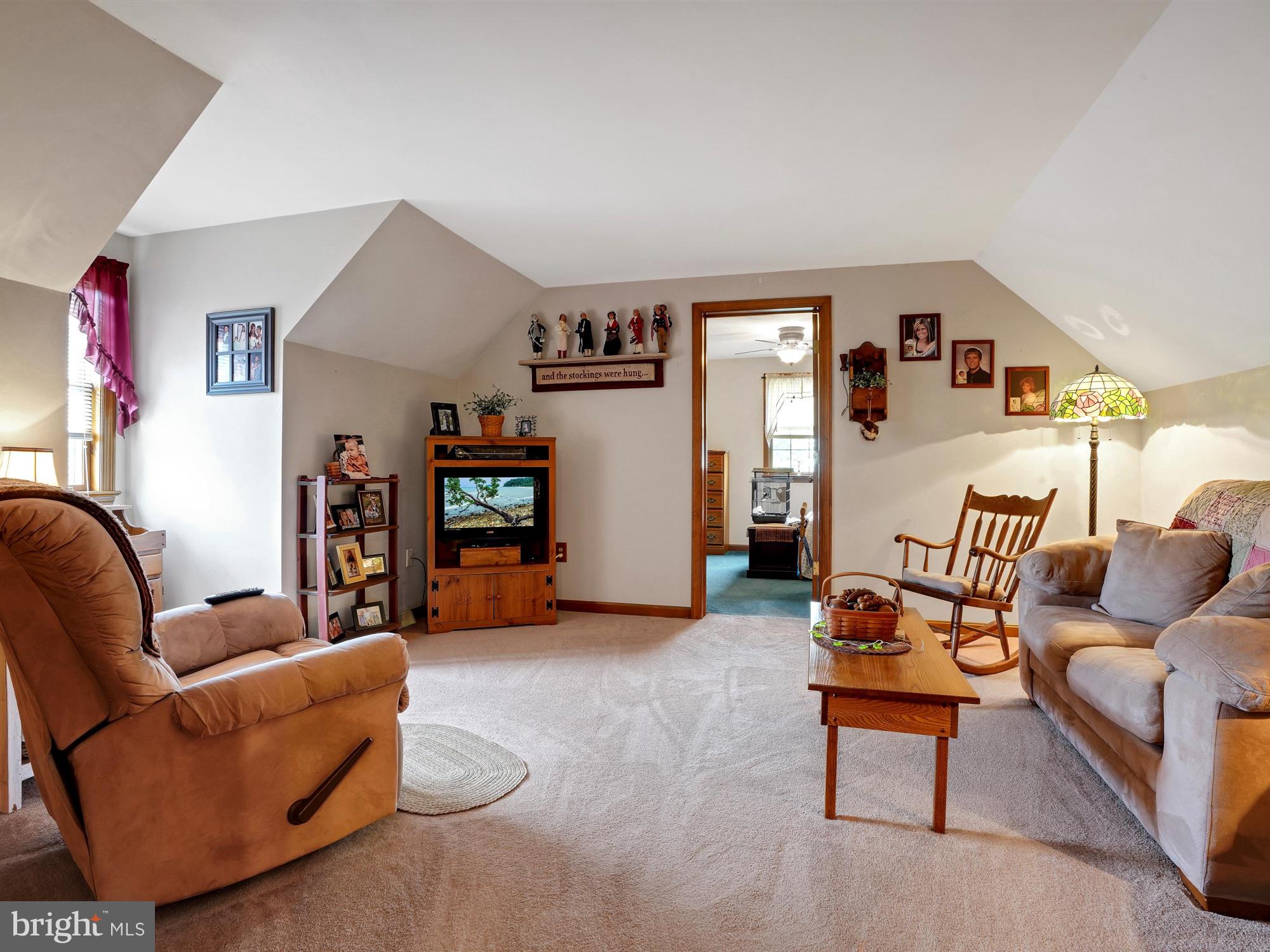 ELMCREST - Residential