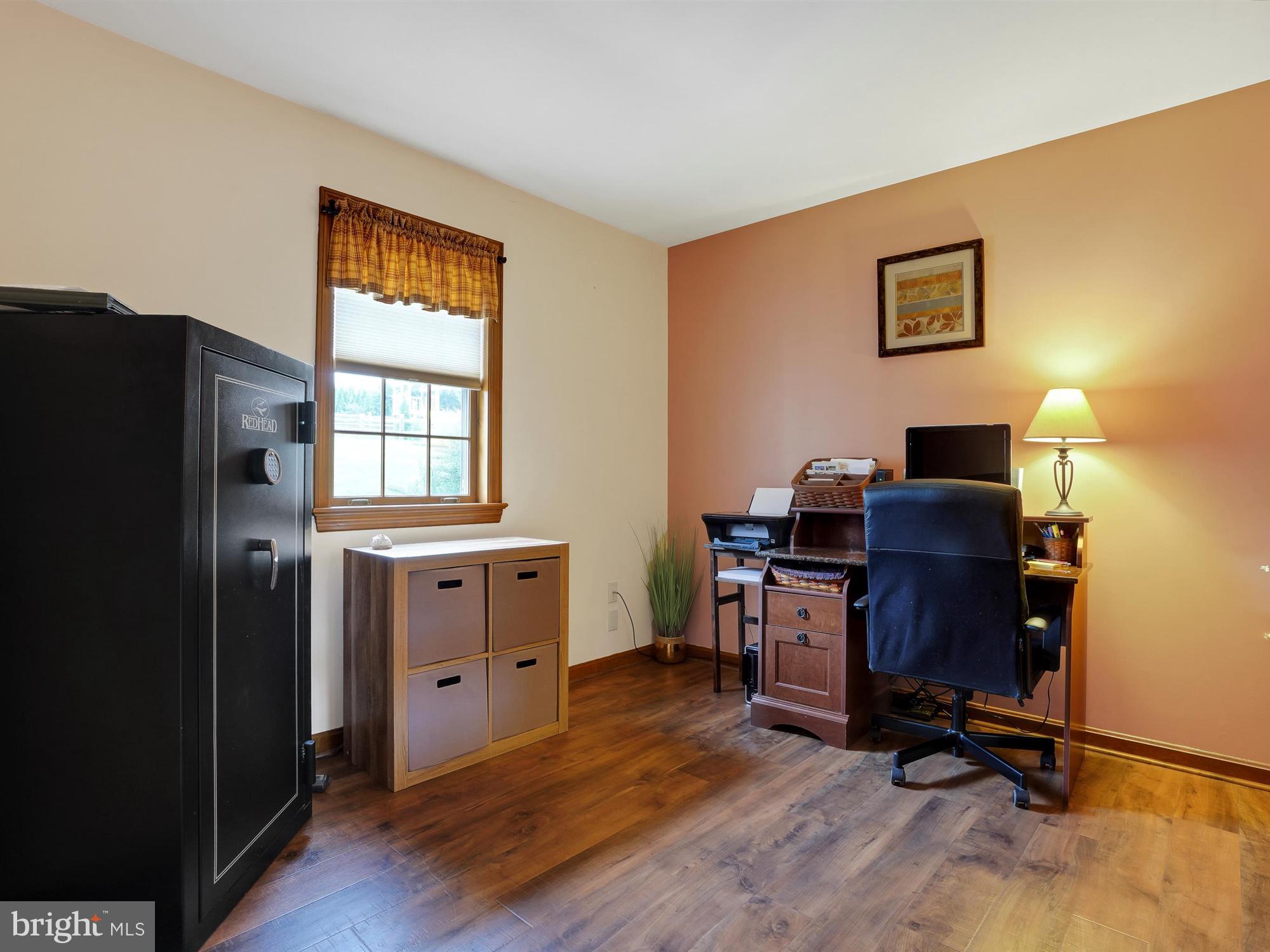 ELMCREST - Residential