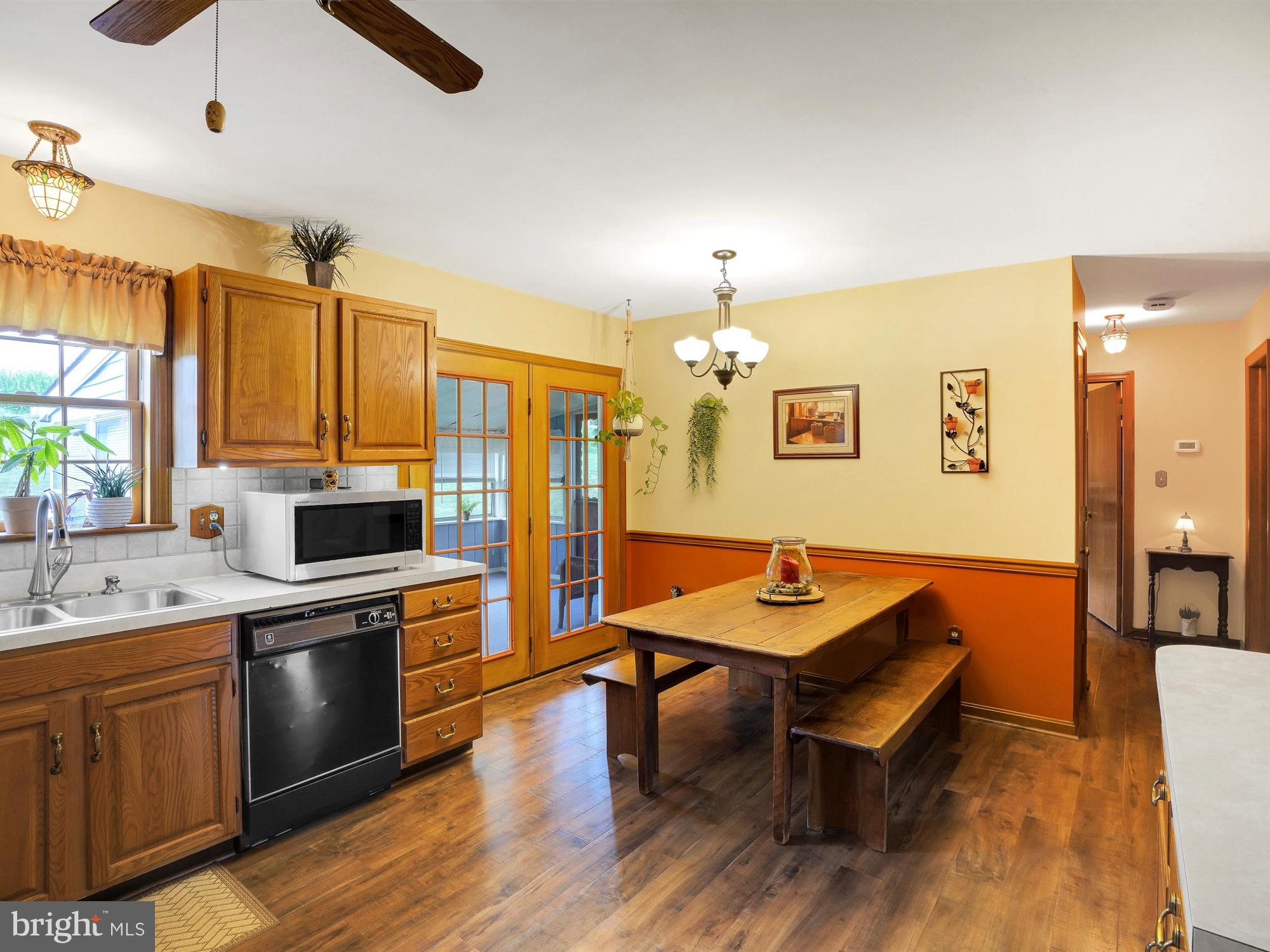 ELMCREST - Residential