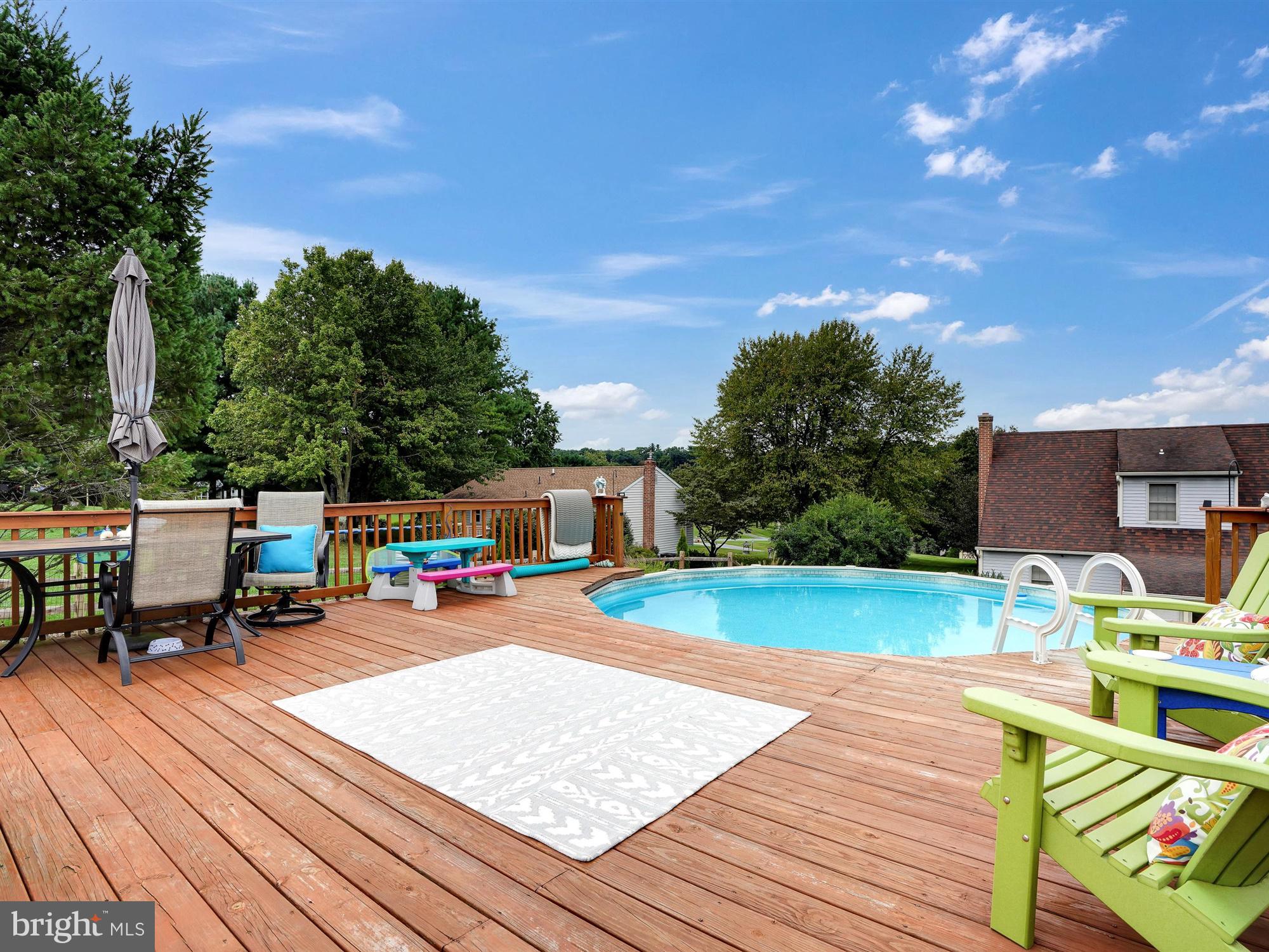 ELMCREST - Residential