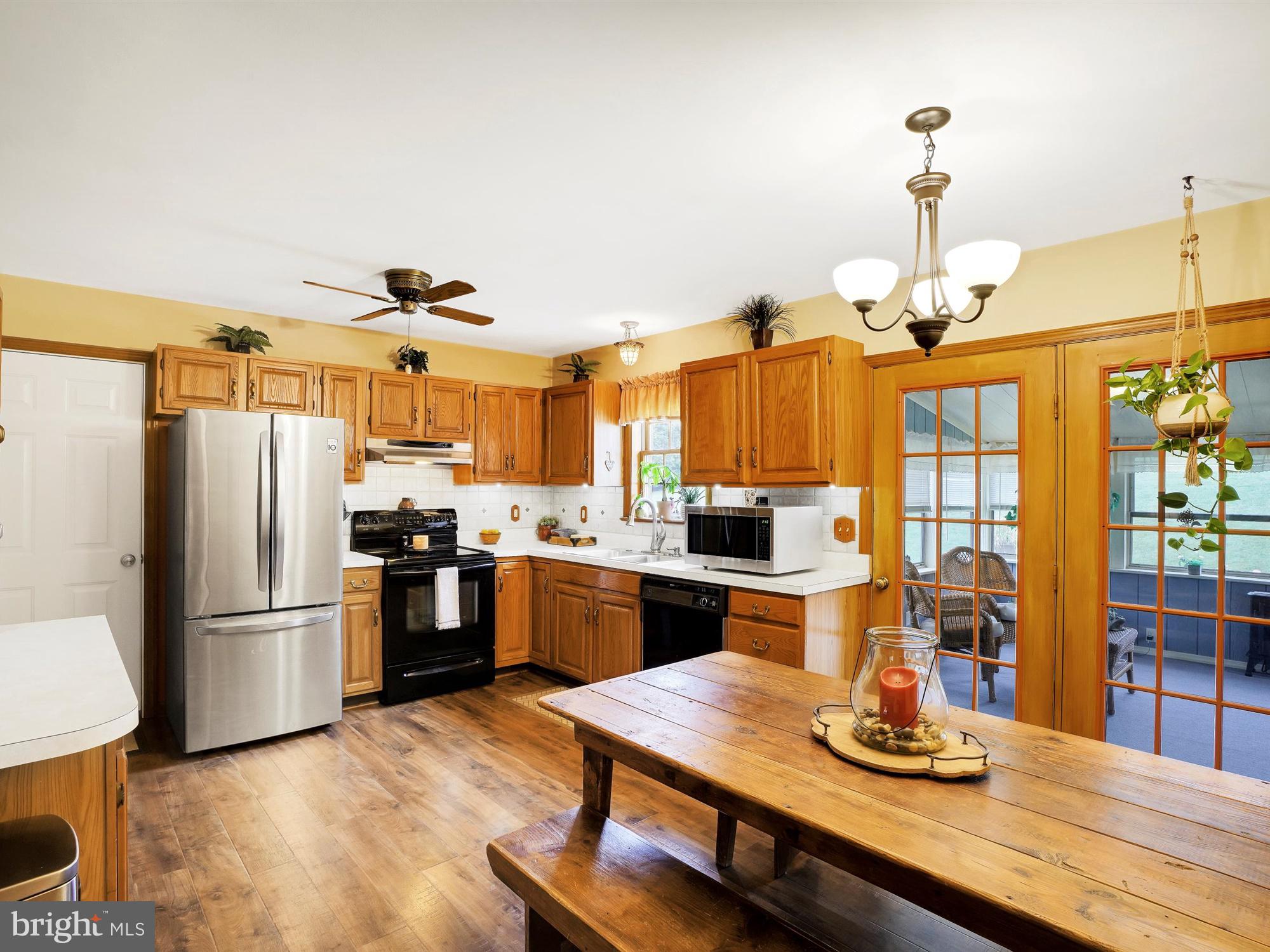 ELMCREST - Residential