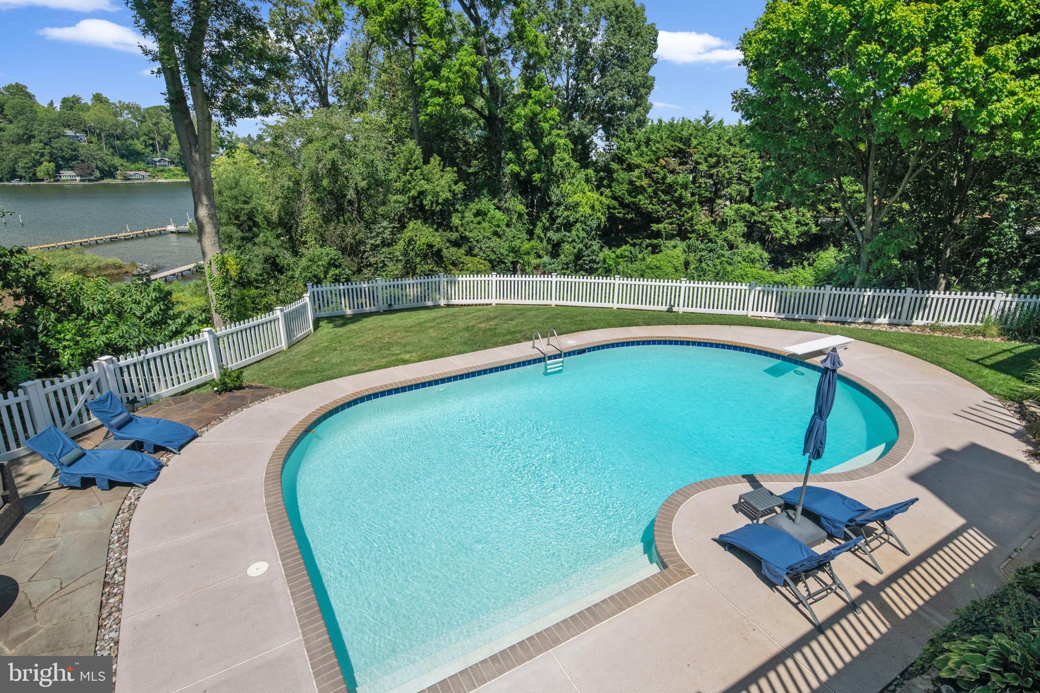 THE DOWNS - Residential