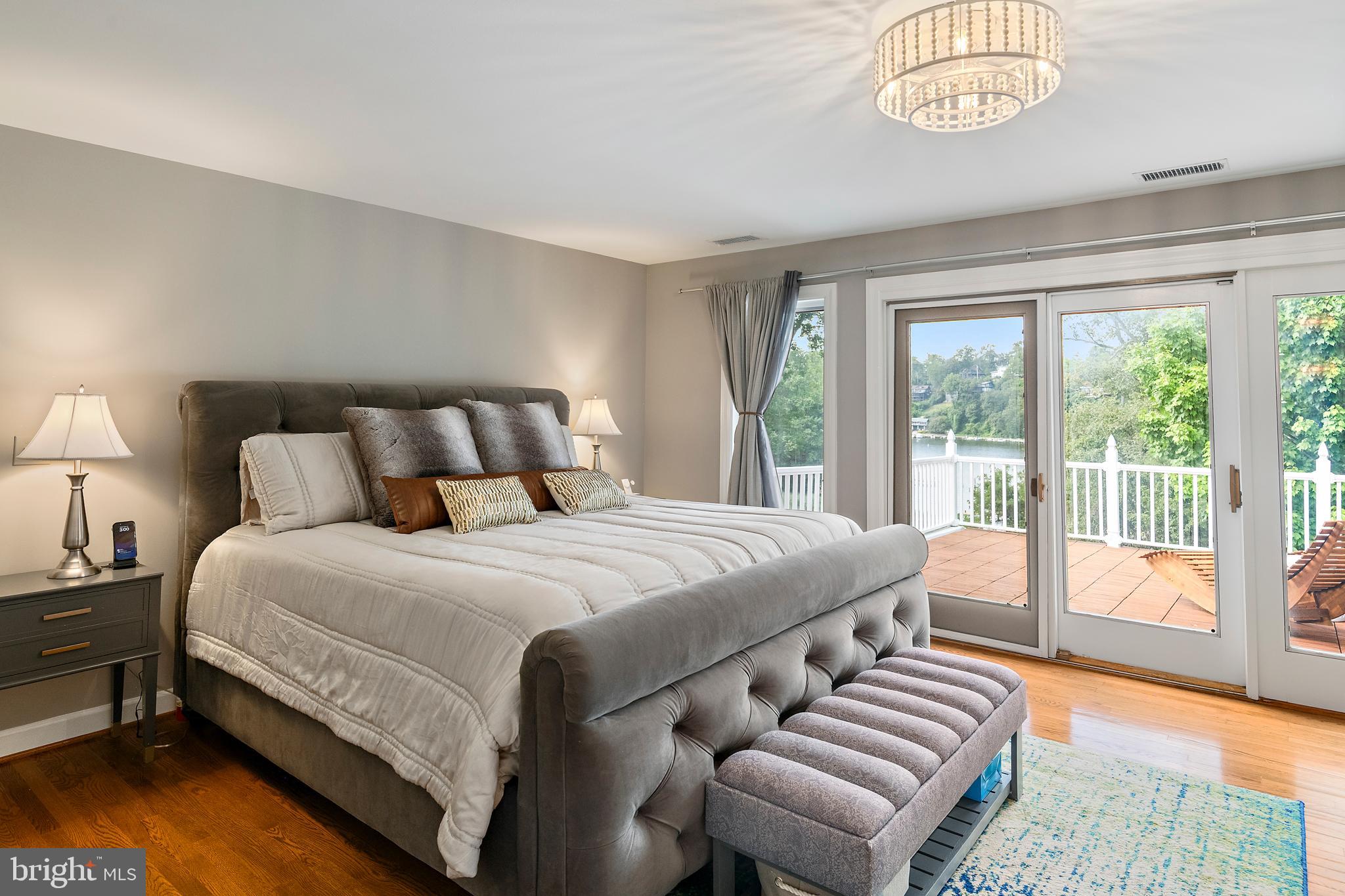 THE DOWNS - Residential