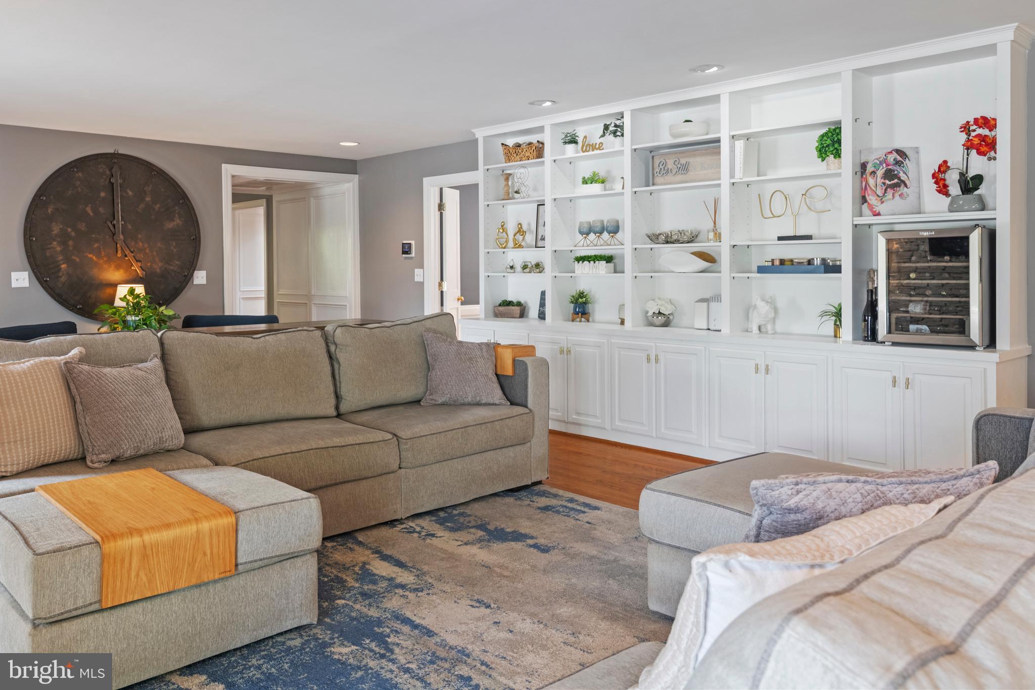 THE DOWNS - Residential