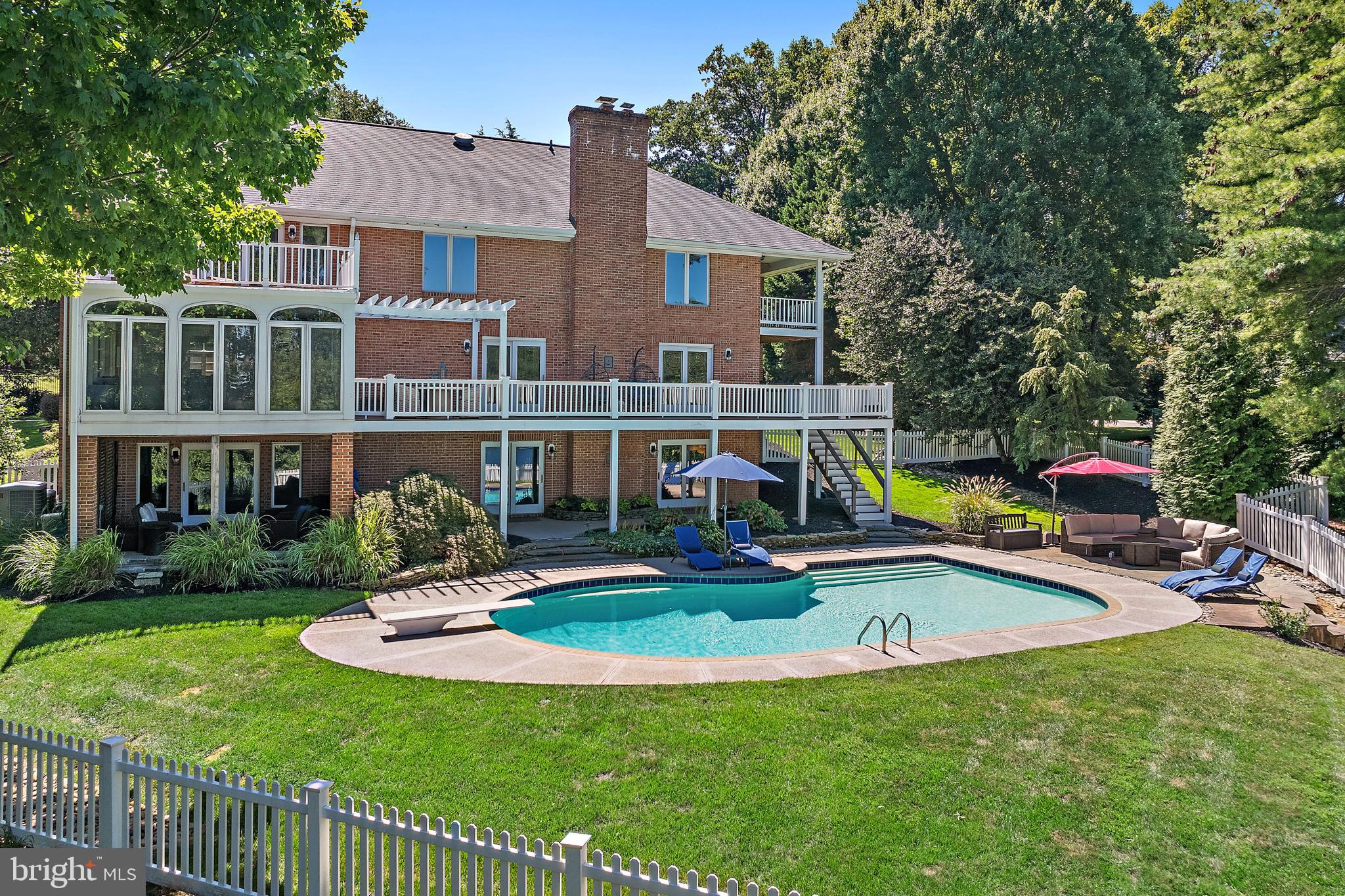 THE DOWNS - Residential