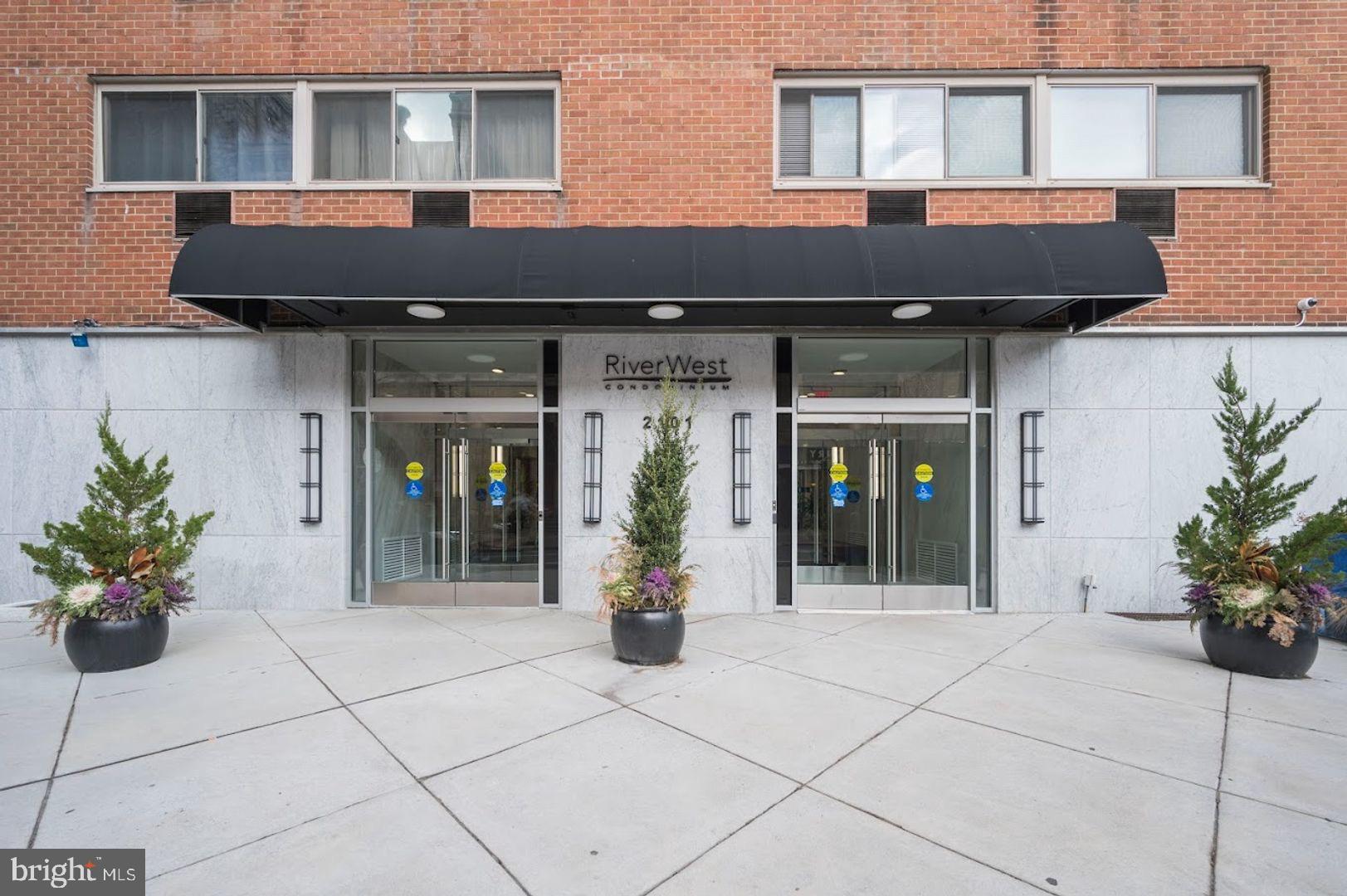 Stunning 1 Bedroom, 1 Bath Apartment in Rittenhouse. Experience luxury living blocks away from Rittenhouse square  with this exceptional 1 bedroom, 1 bathroom apartment. This fully-equipped unit boasts all the amenities you need for a comfortable and convenient lifestyle, including all utilities, 24-hour front desk service, a state-of-the-art fitness center, a modern co-working space, and on-site parking available for additional price. Located in one of Philadelphia's most desirable neighborhoods, this apartment offers easy access to the best shopping, dining, and entertainment the city has to offer. With its spacious layout and high-end finishes, this is the perfect place to call home. Don't miss out on this incredible opportunity to live in the center of it all. Schedule a viewing today and prepare to fall in love with your new home in Rittenhouse!