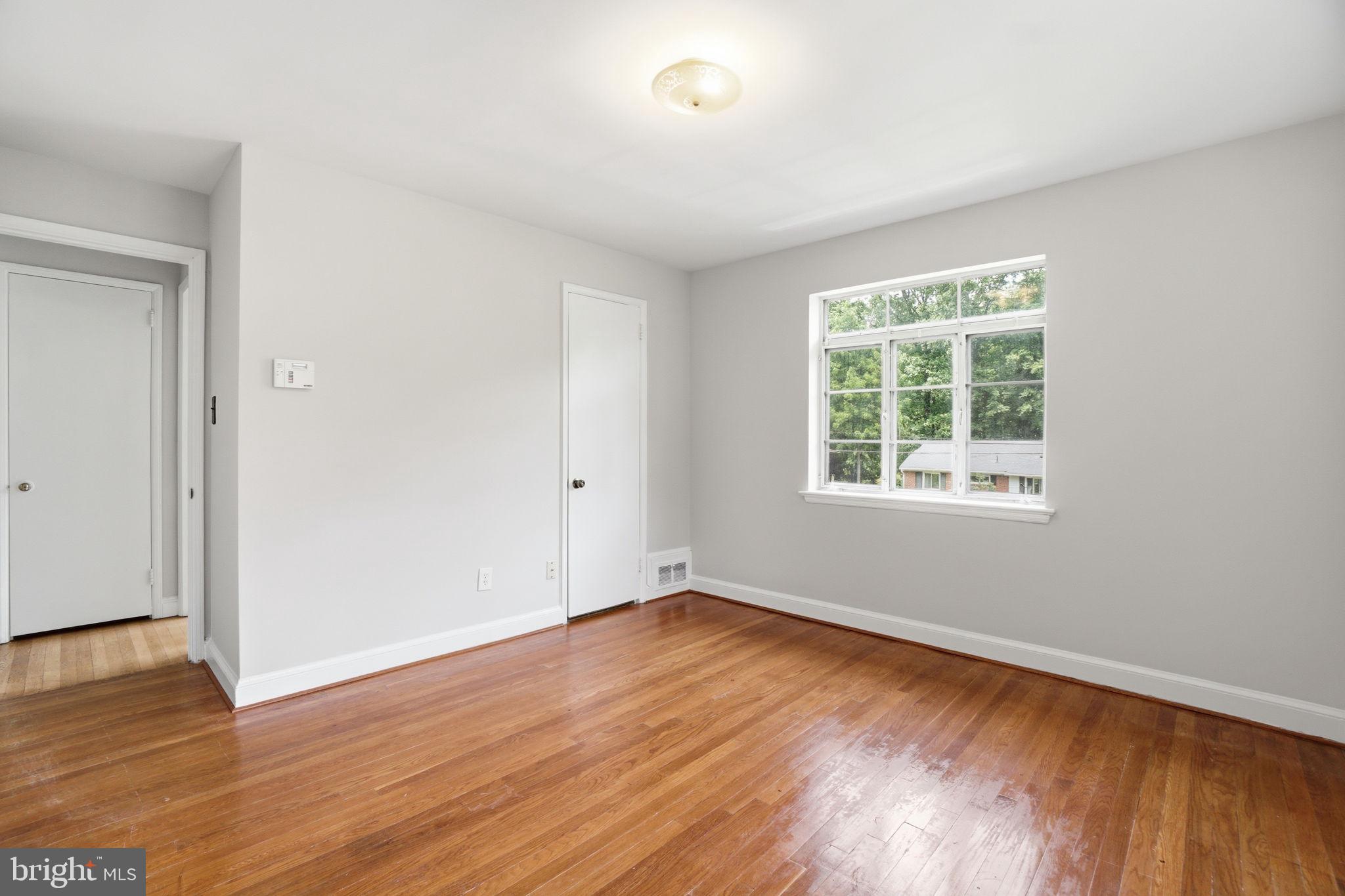 BROYHILL CREST - Residential