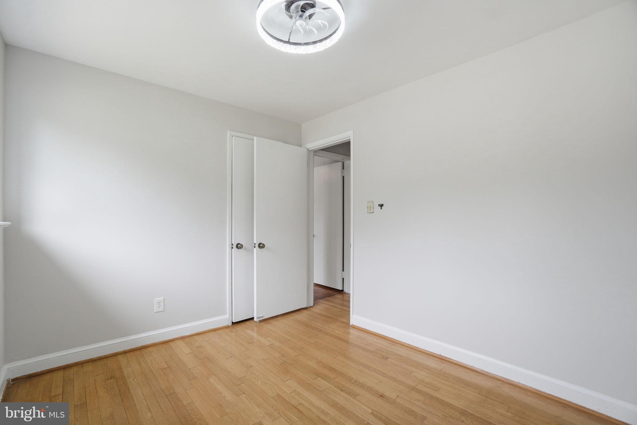 BROYHILL CREST - Residential