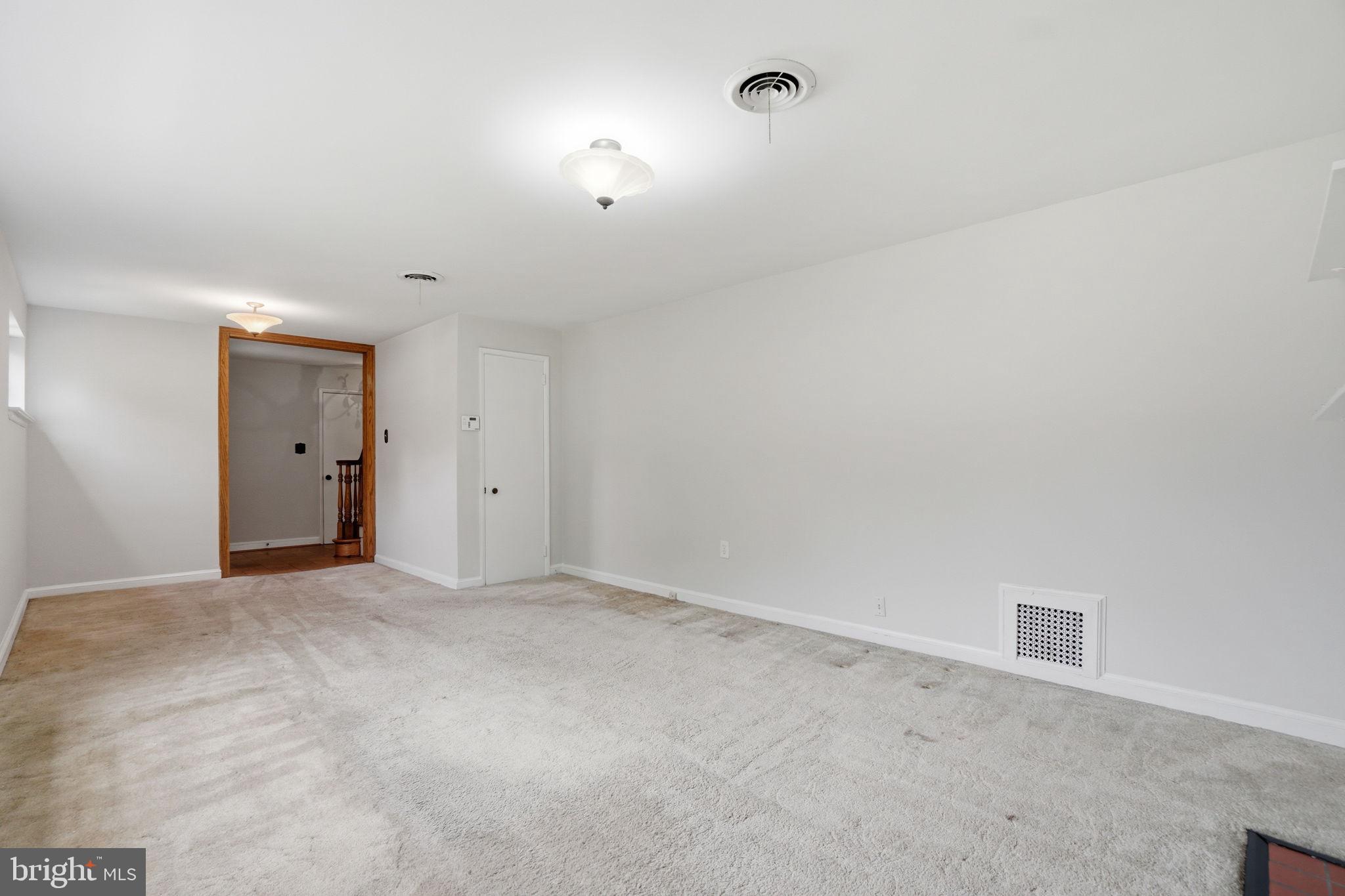 BROYHILL CREST - Residential