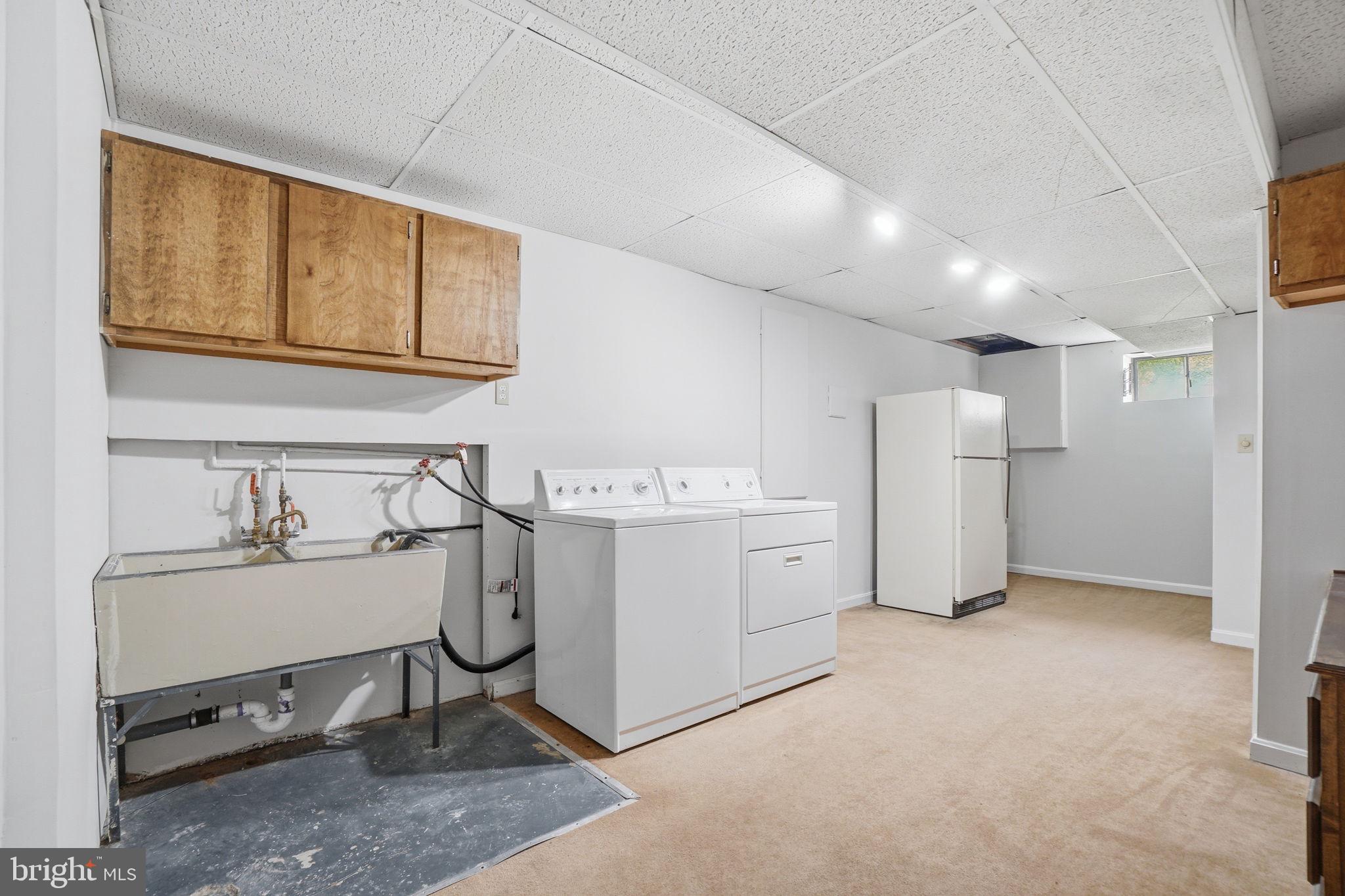 BROYHILL CREST - Residential