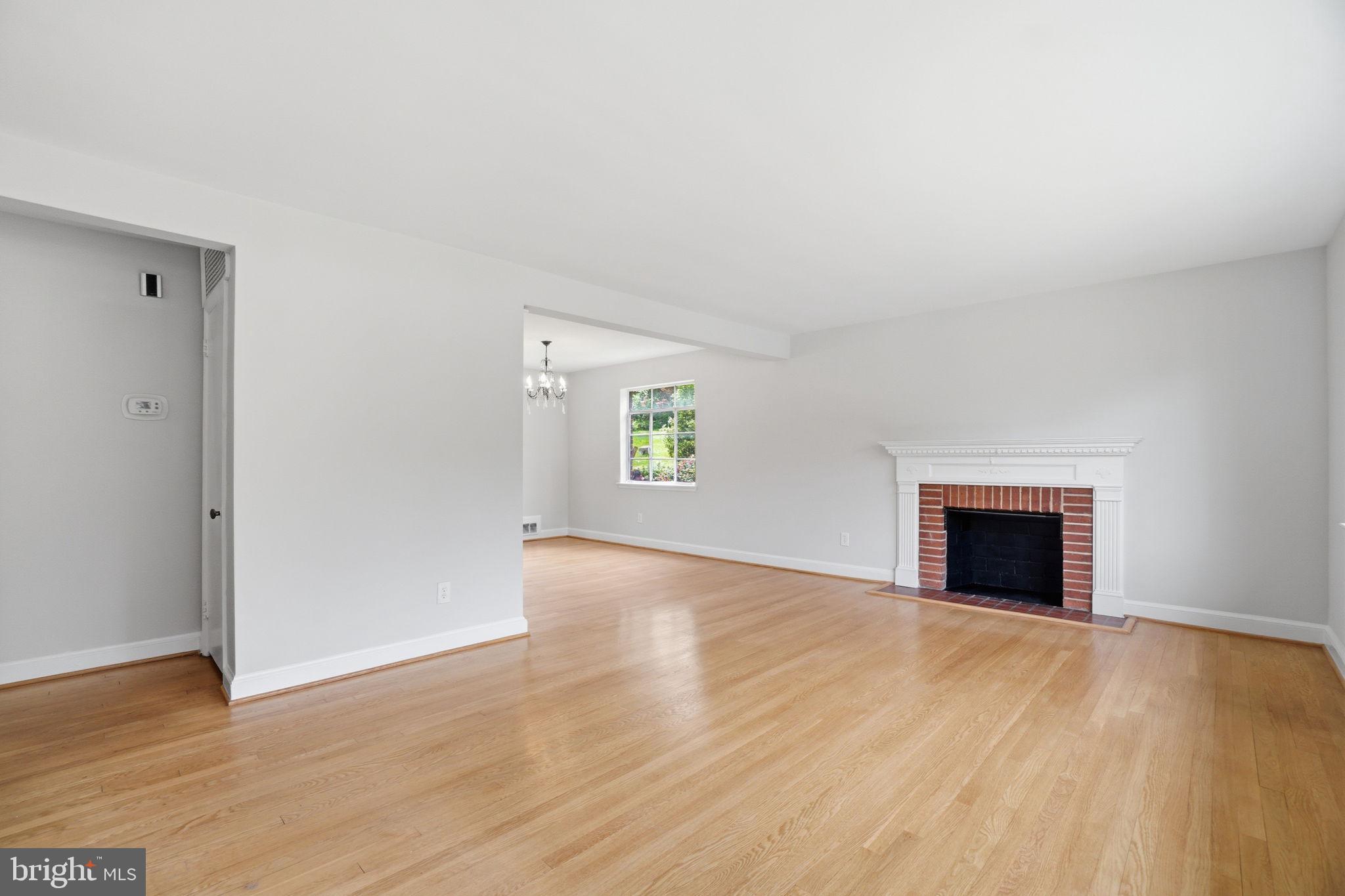 BROYHILL CREST - Residential