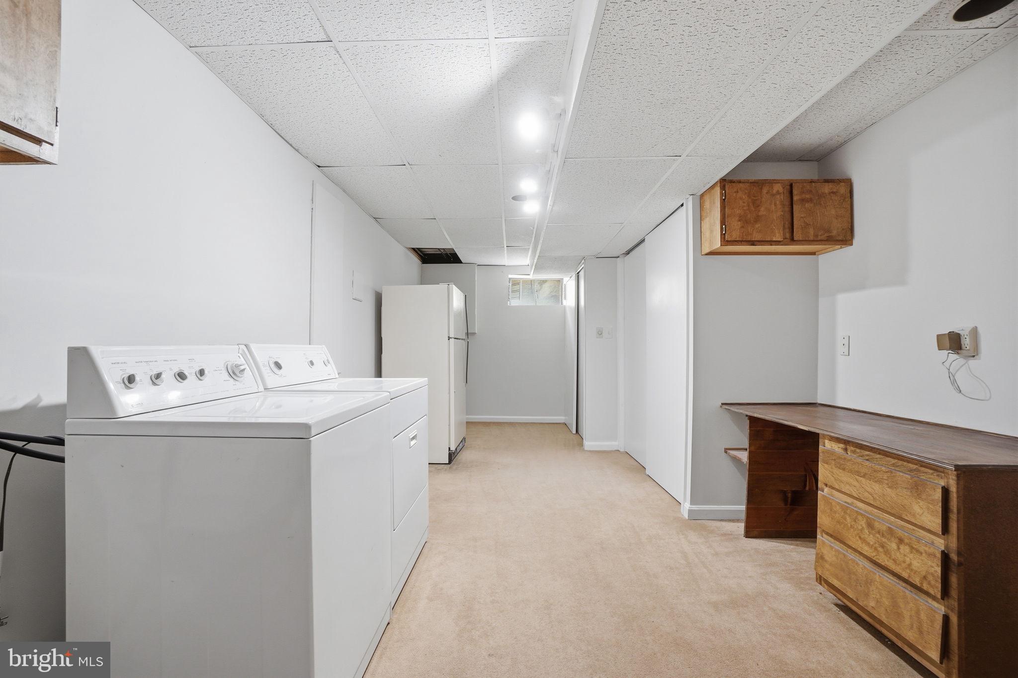 BROYHILL CREST - Residential