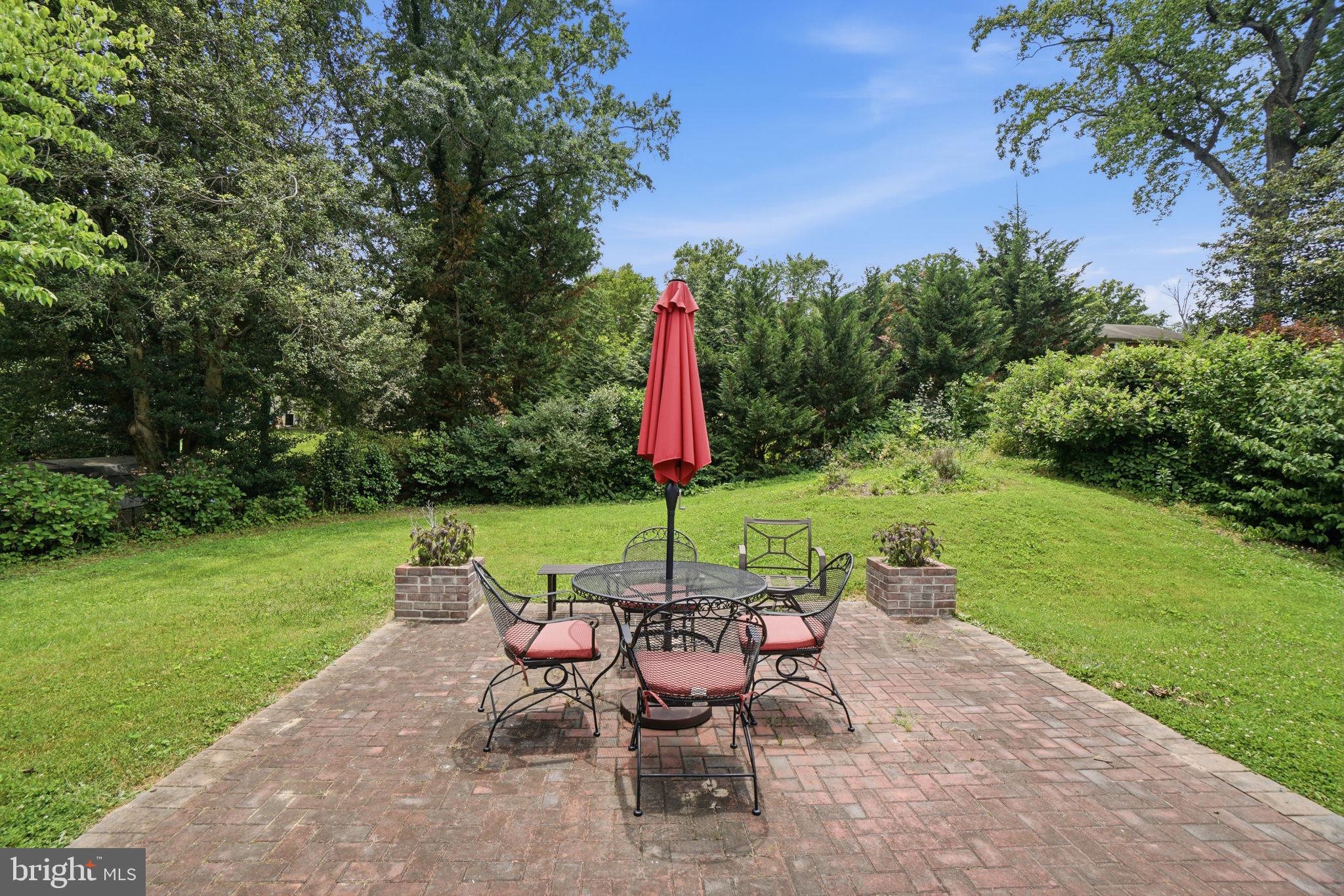 BROYHILL CREST - Residential