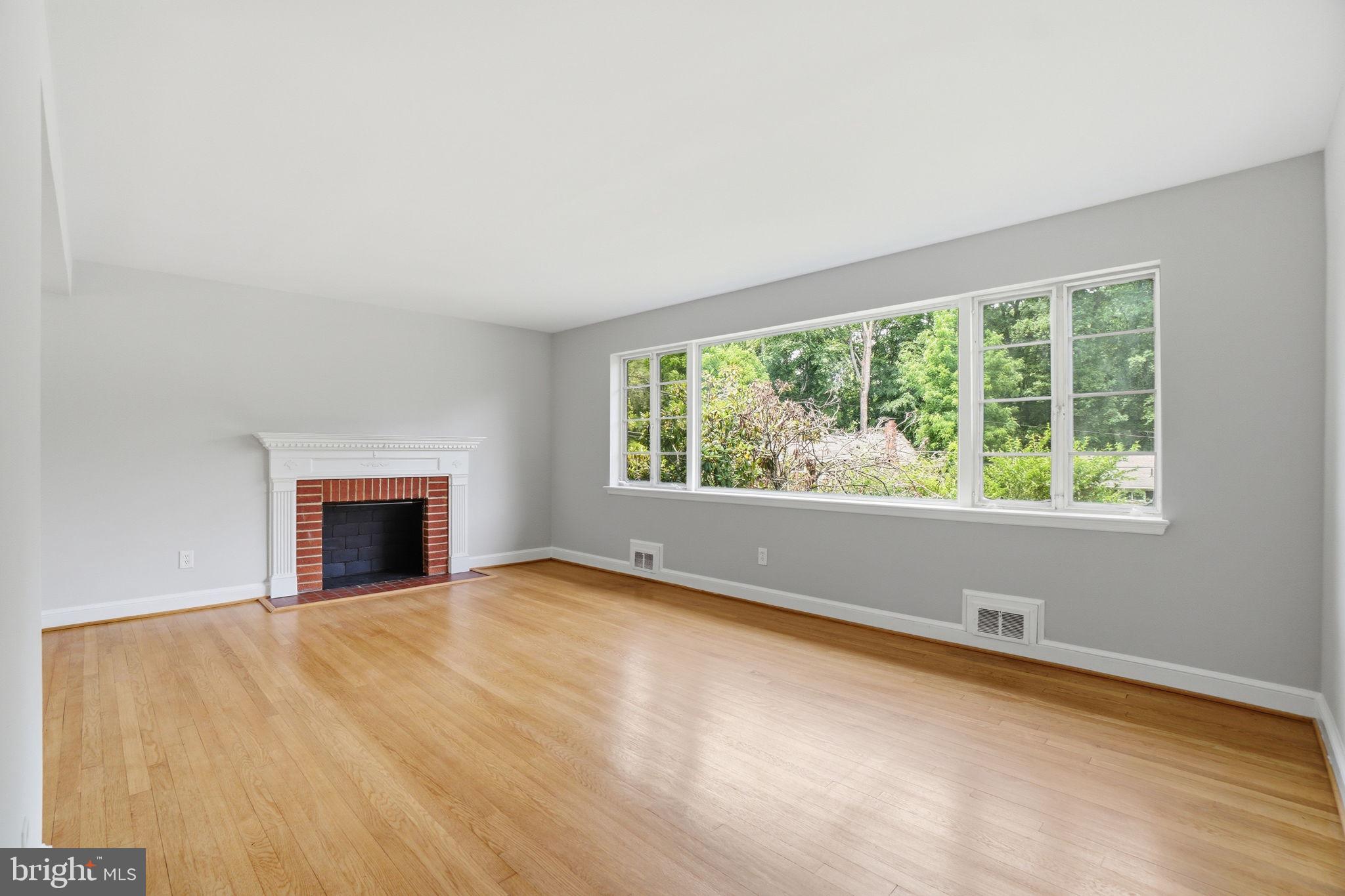 BROYHILL CREST - Residential