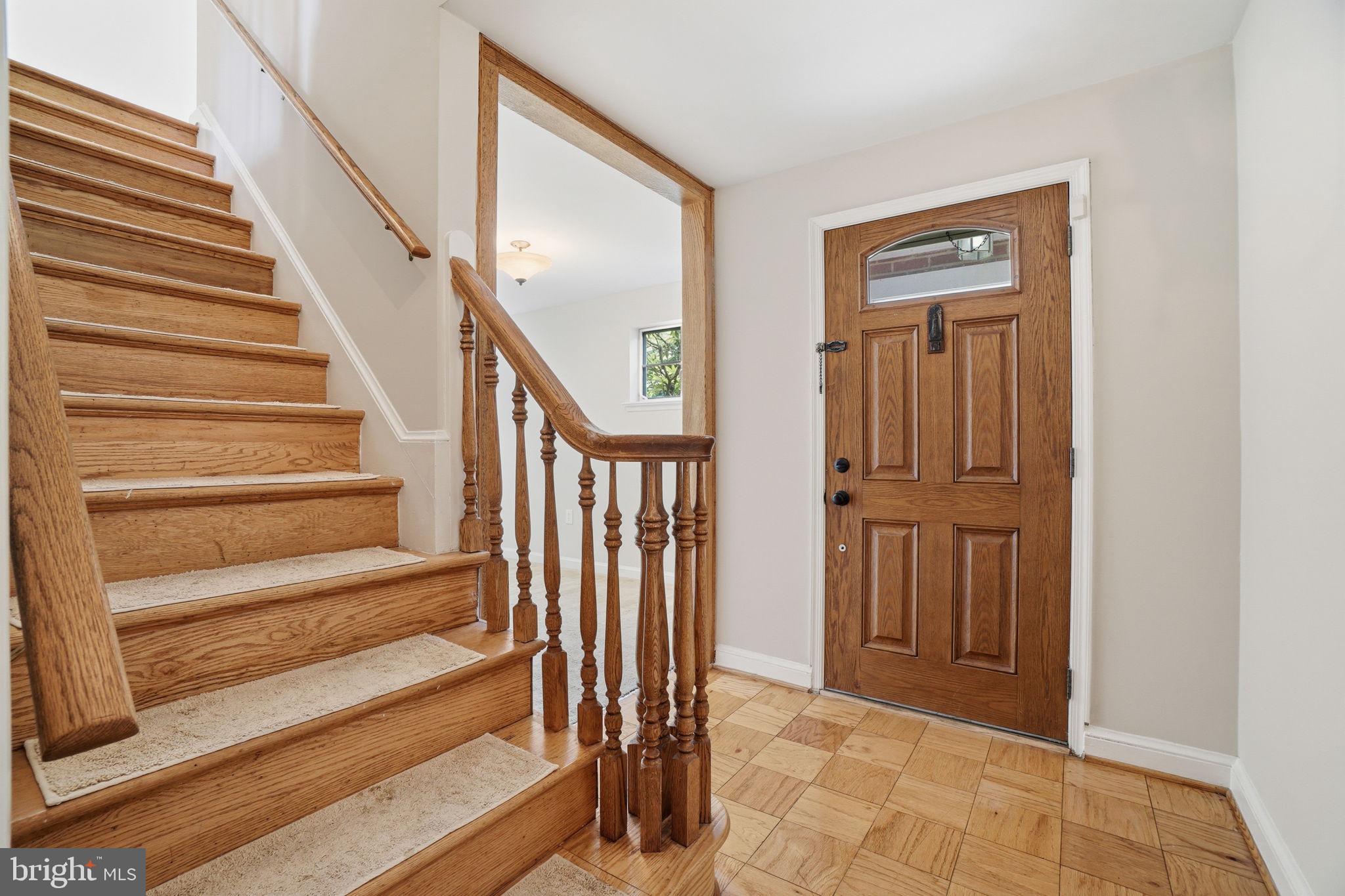 BROYHILL CREST - Residential